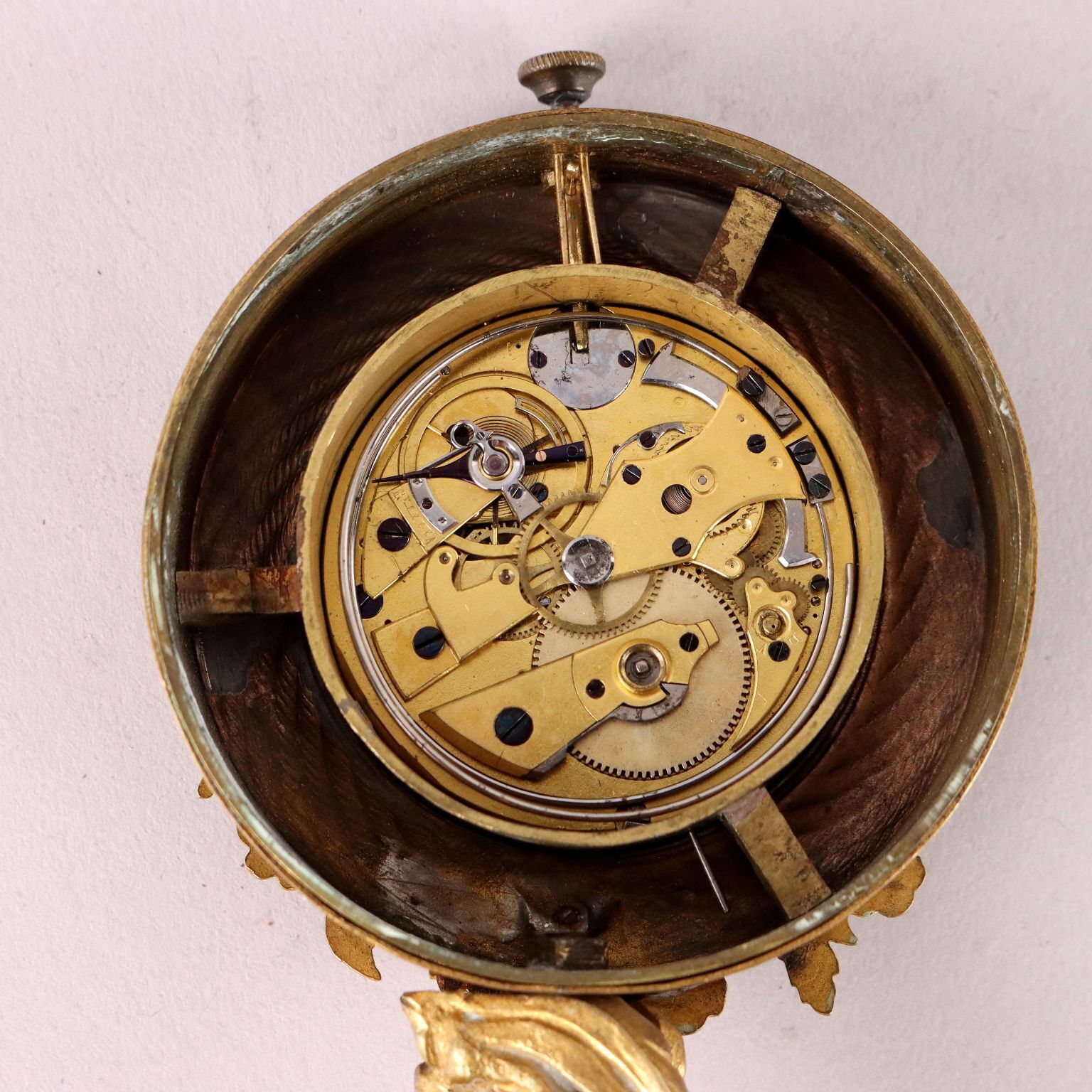 photo furniture Antique Clock Bronze Decorations France XX Century