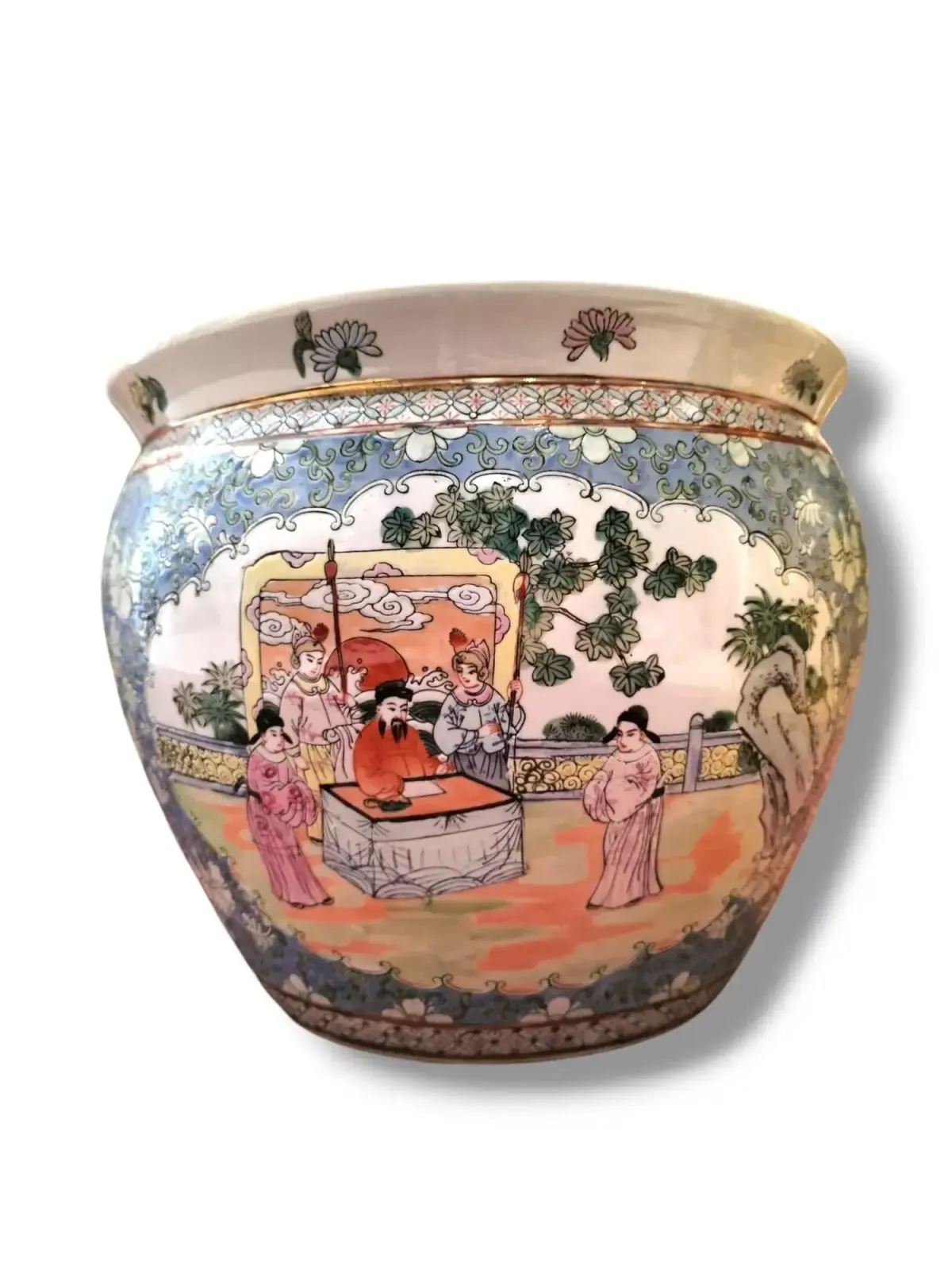 19th Century Aquarium Pot In Porcelain, China. photo furniture