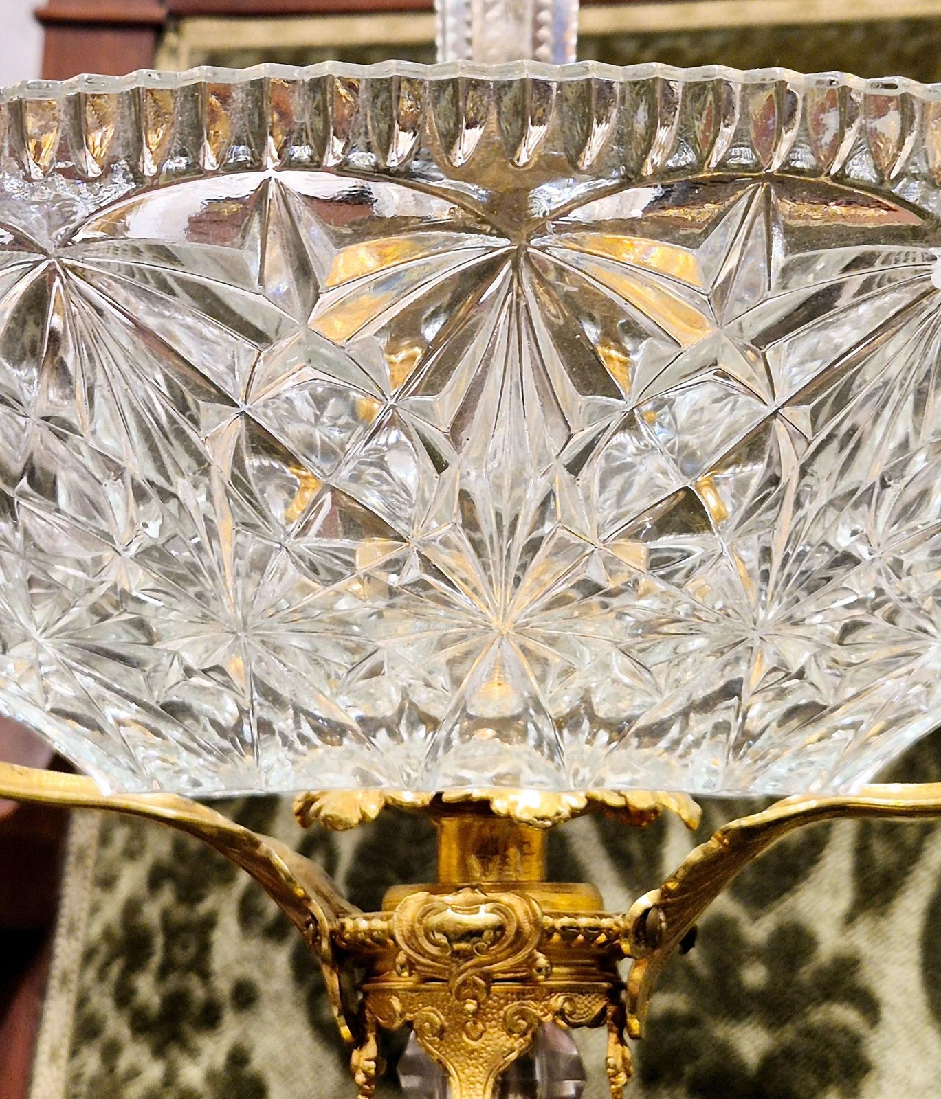 Baccarat Cut Crystal Centerpiece Mounted On Chiseled Gilt Bronze, 19th Century photo 5002.0