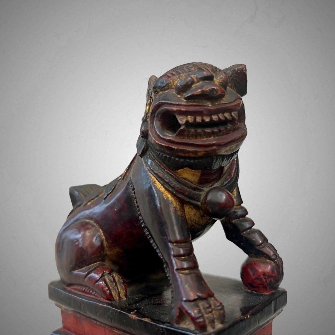 19th Century Pair Of Chinese Guardian Lions In Red And Gold Lacquer photo furniture