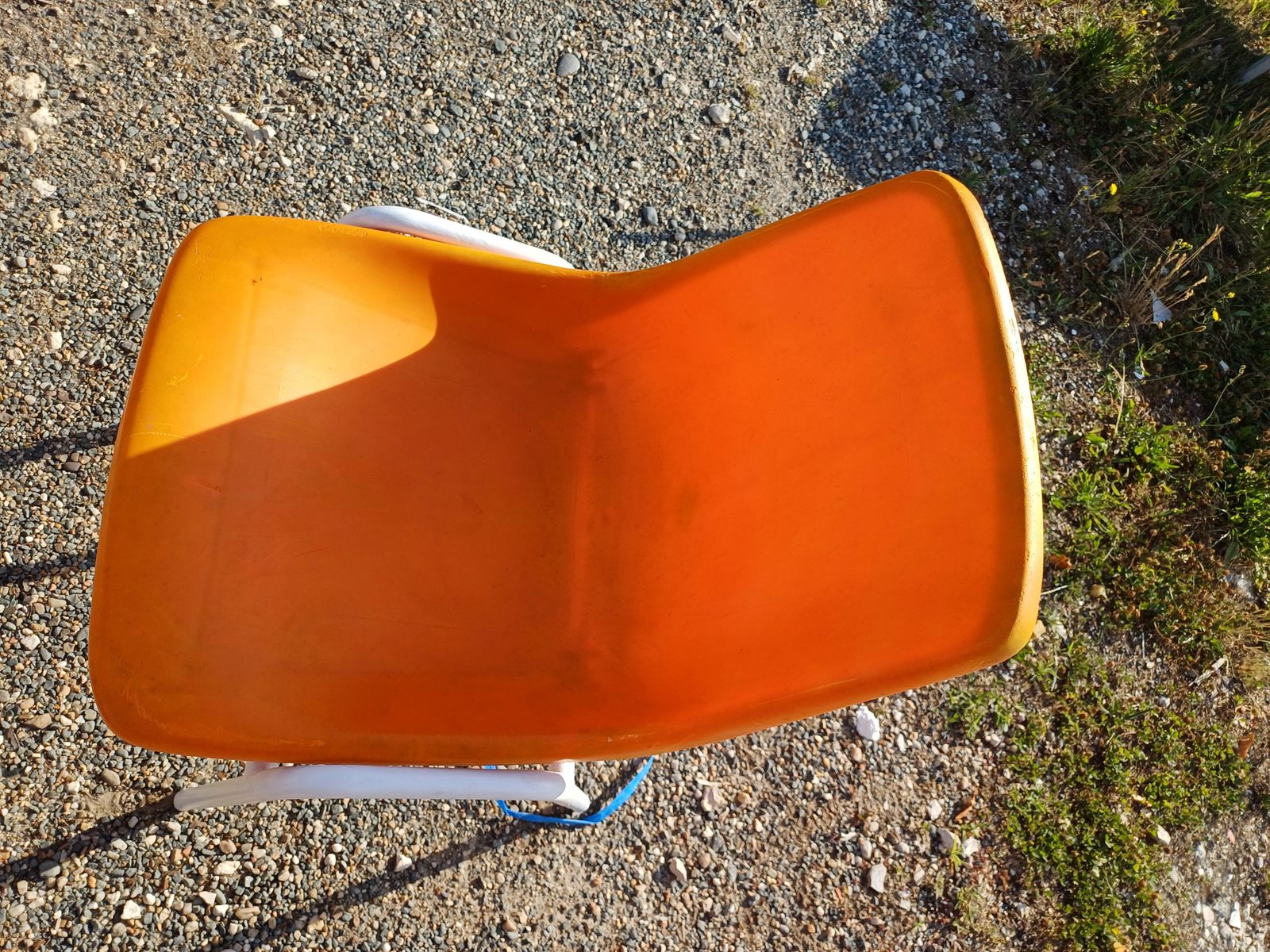 Vintage Iron And Plastic Garden Furniture photo vinterior