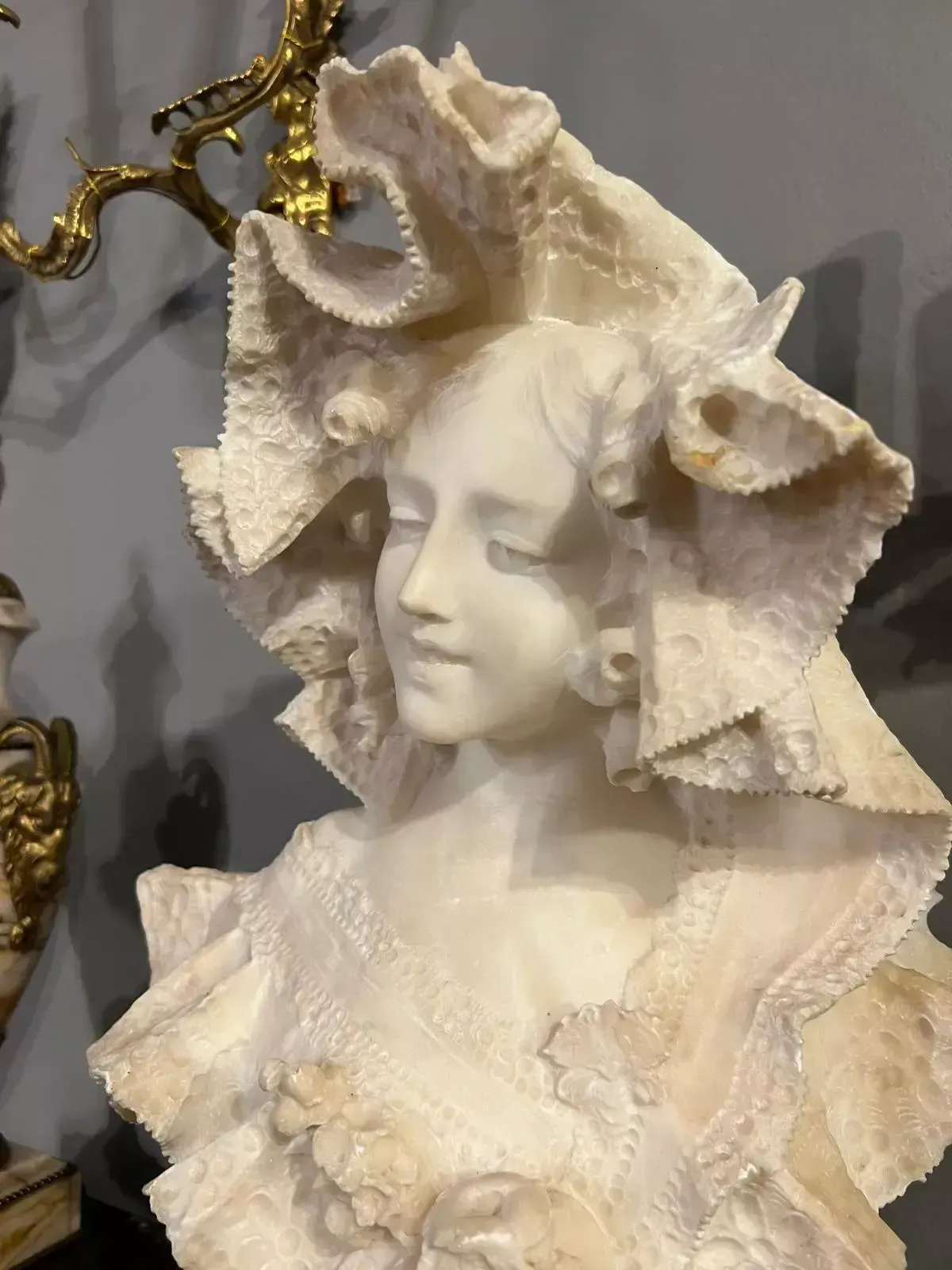 19th Century Bust Of A Young Lady In White Marble By Flli Romanelli photo buy