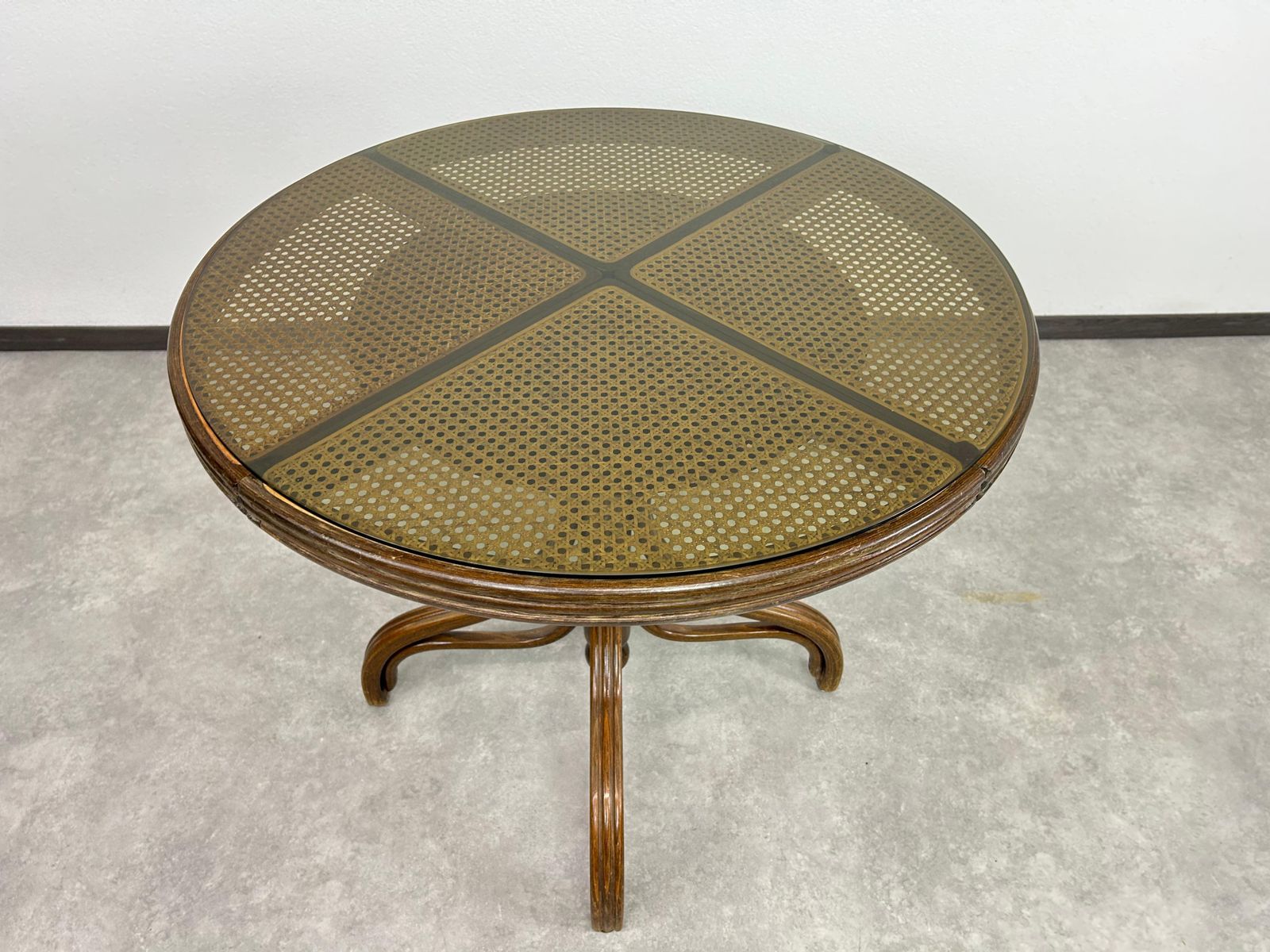 Thonet Dining Table For 4 People With Glass Top photo 1739.0