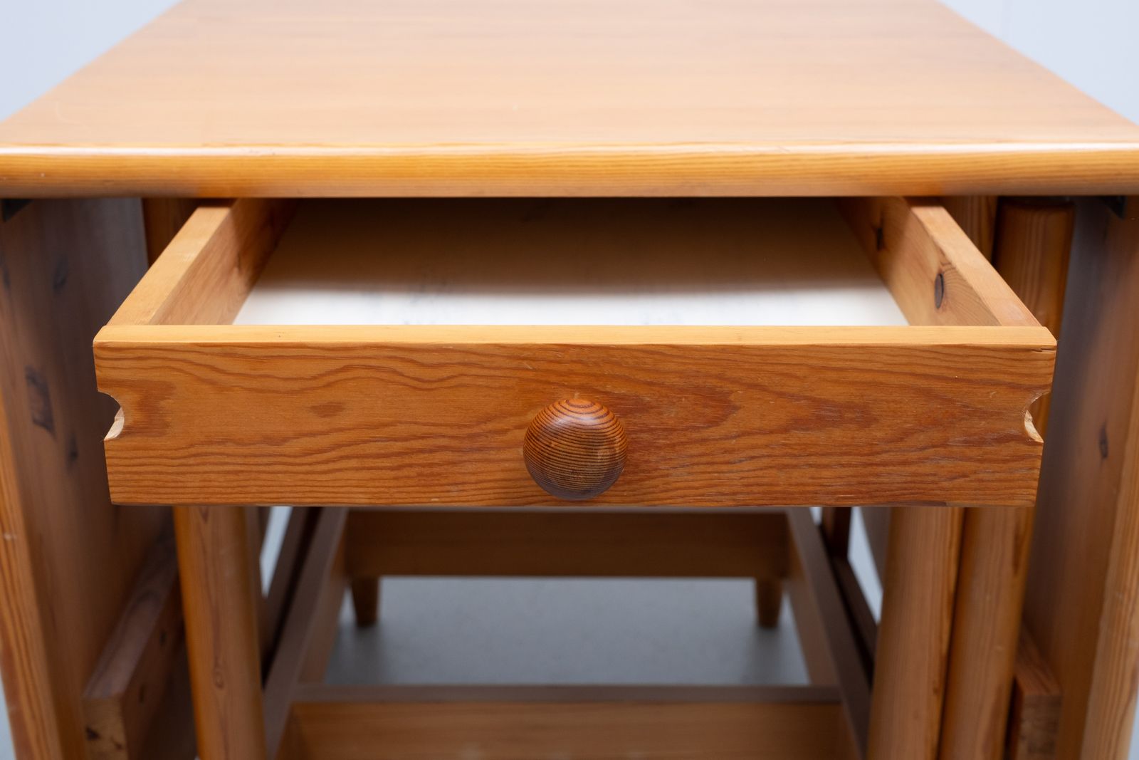 Eero Aarnio Solid Pine Wood Drop Leaf Dining Table Laukaan Puu 1970s photo 950.0
