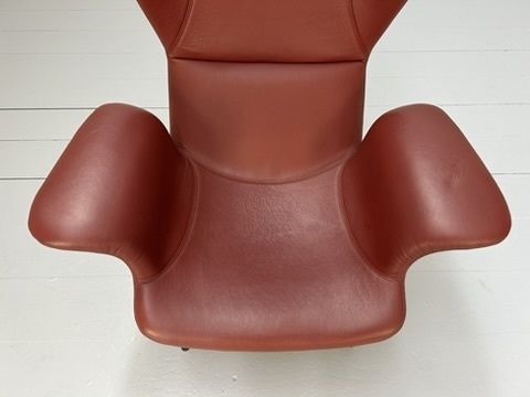 photo buy Pair Of Moroso With Diesel “Longwave” Armchairs – In Oxblood “Cat Z” Leather
