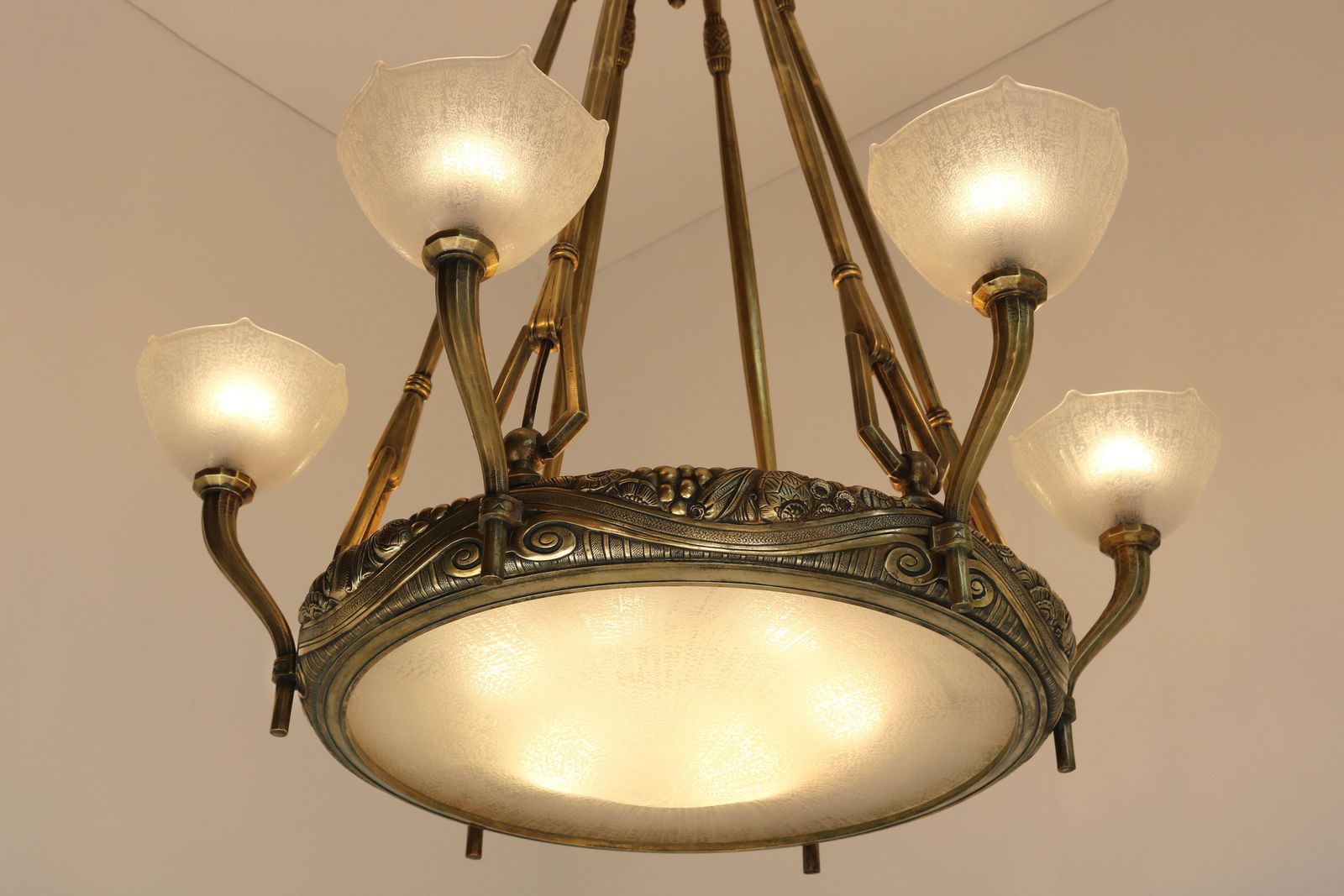 Monumental Large Art Deco Chandelier By Maurice Dufrene & Daum Nancy 1920 Bronze photo for sale