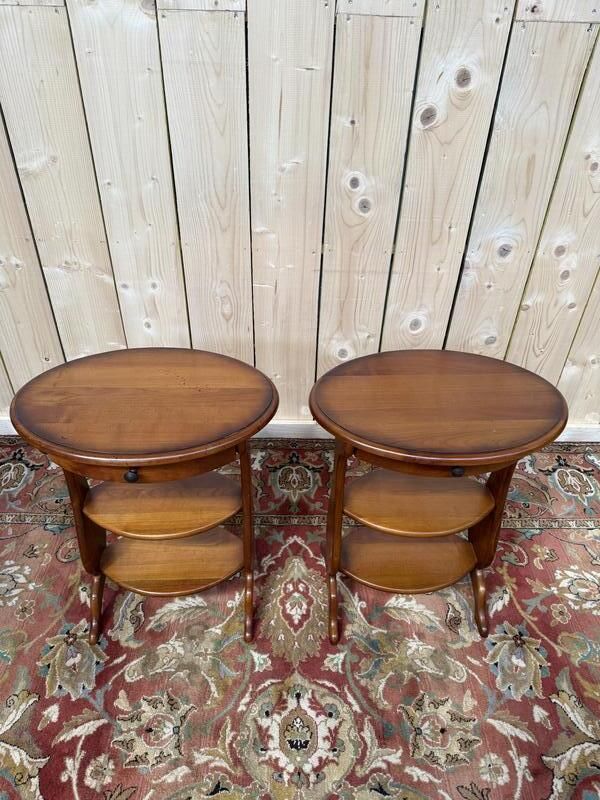 Paire De Tables De Chevets Ovales En Merisier photo 420.0