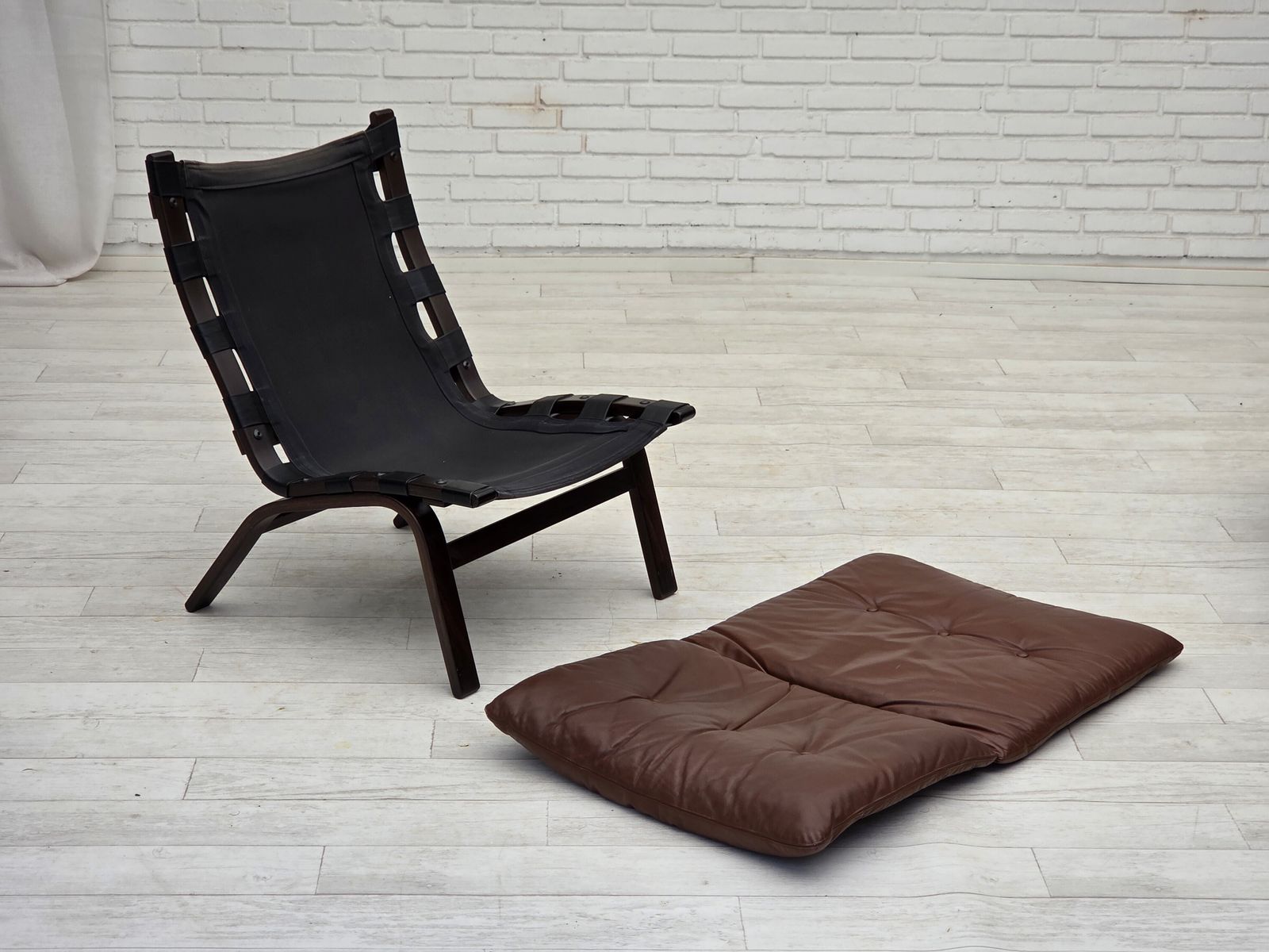 790.0 1970s, Danish Loungechair By Farstrup, Furniture Leather, Canvas, Bent Wood. photo