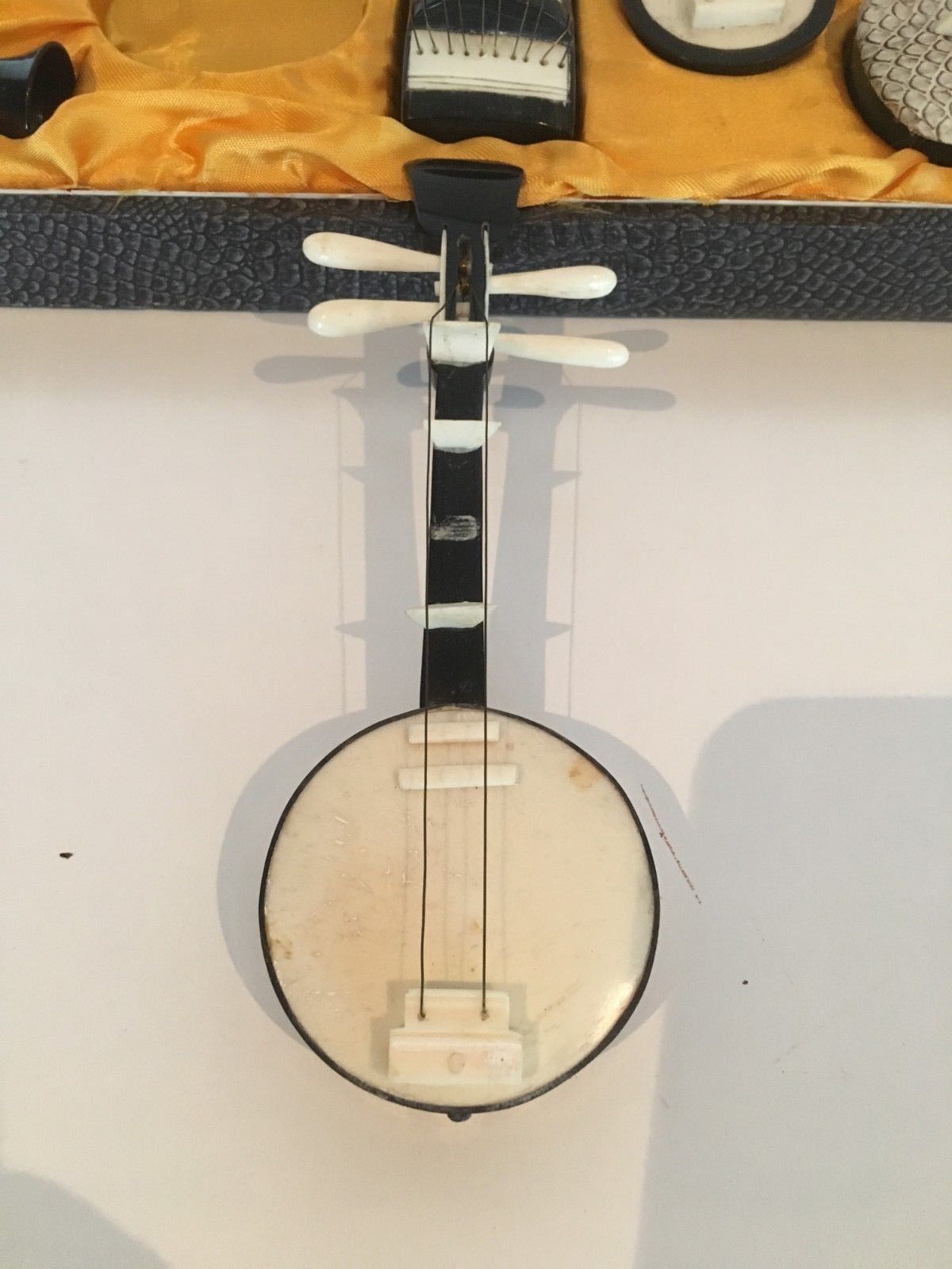 Miniature Musical Instrument Set Musiq Instrument Collection Box photo vinterior