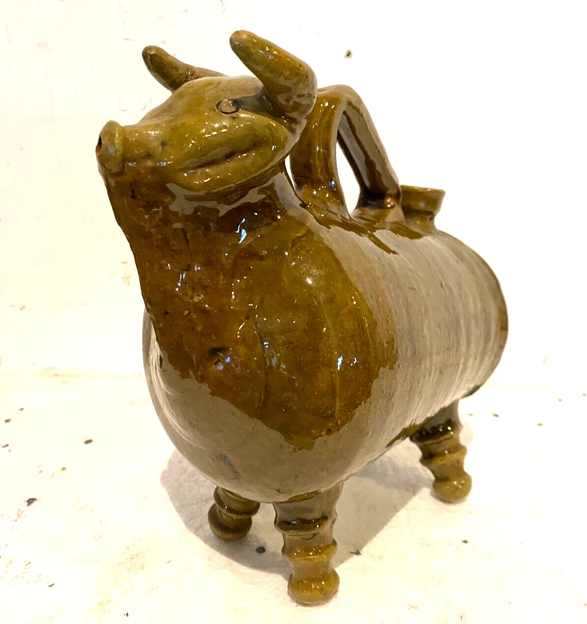 Cruche En Terre Cuite Vernissée A Décor D'une Tète De Taureau XX Siècle photo 304.73