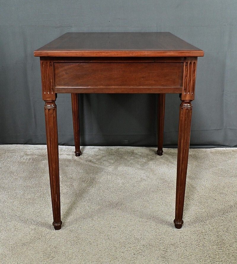 photo furniture Cabaret Table In Cuban Mahogany, Louis XVI Period – Late 18th Century
