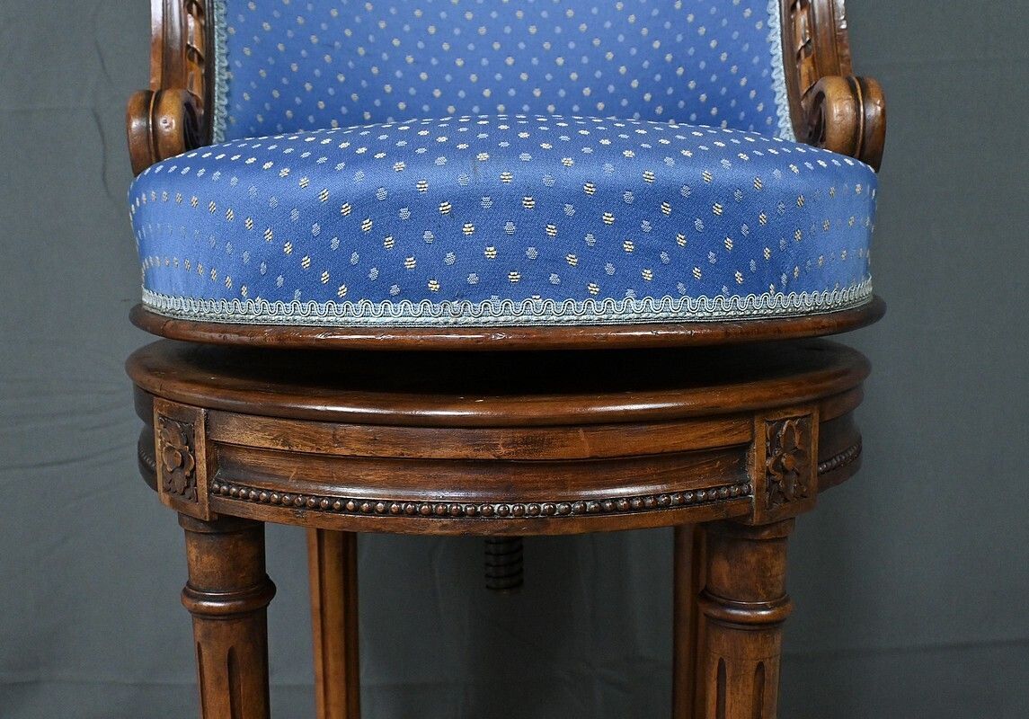 Furniture Louis XVI Style Beech Swivel Harpist Chair – Early 20th Century photo