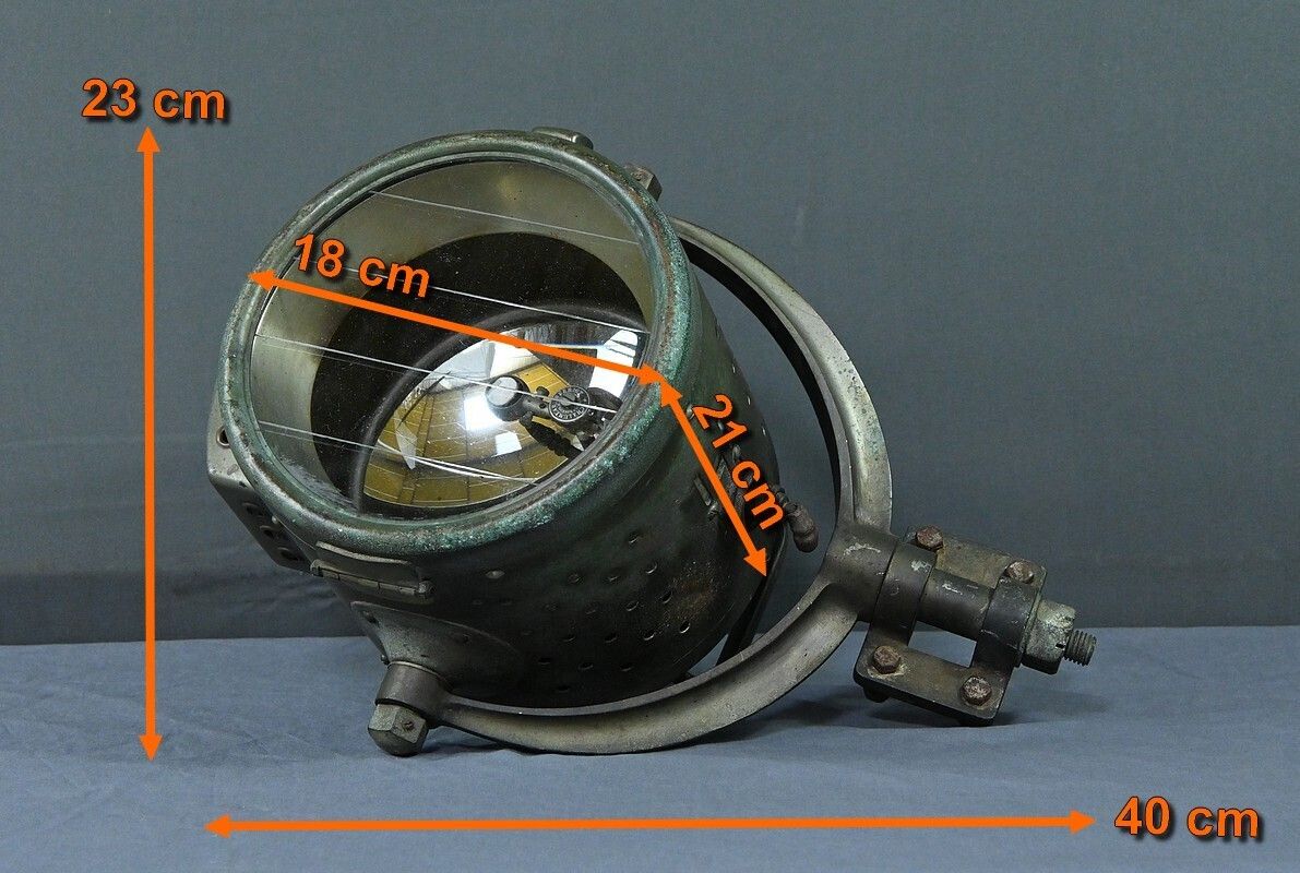 610.0 Blériot Phi Acetylene Lighthouse – 1900 photo