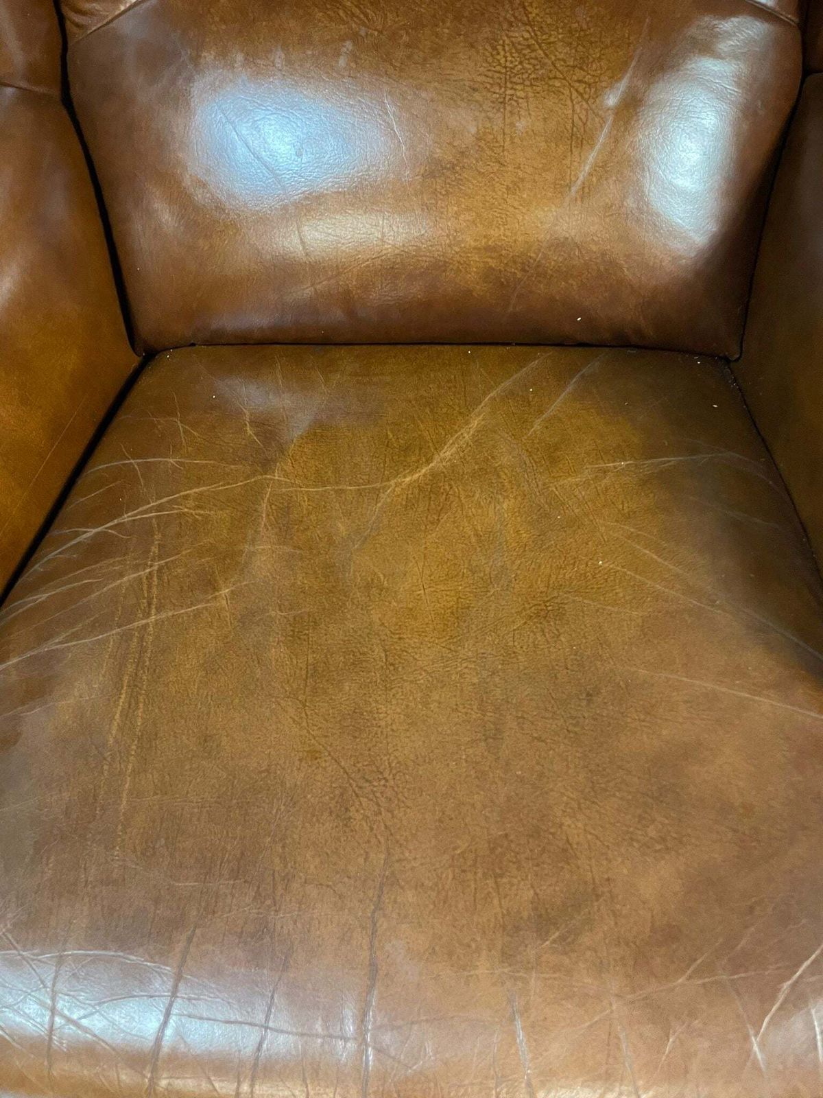 photo vintage Pair Of Art Deco Leather Club Chairs, Czechoslovakia, 1930s