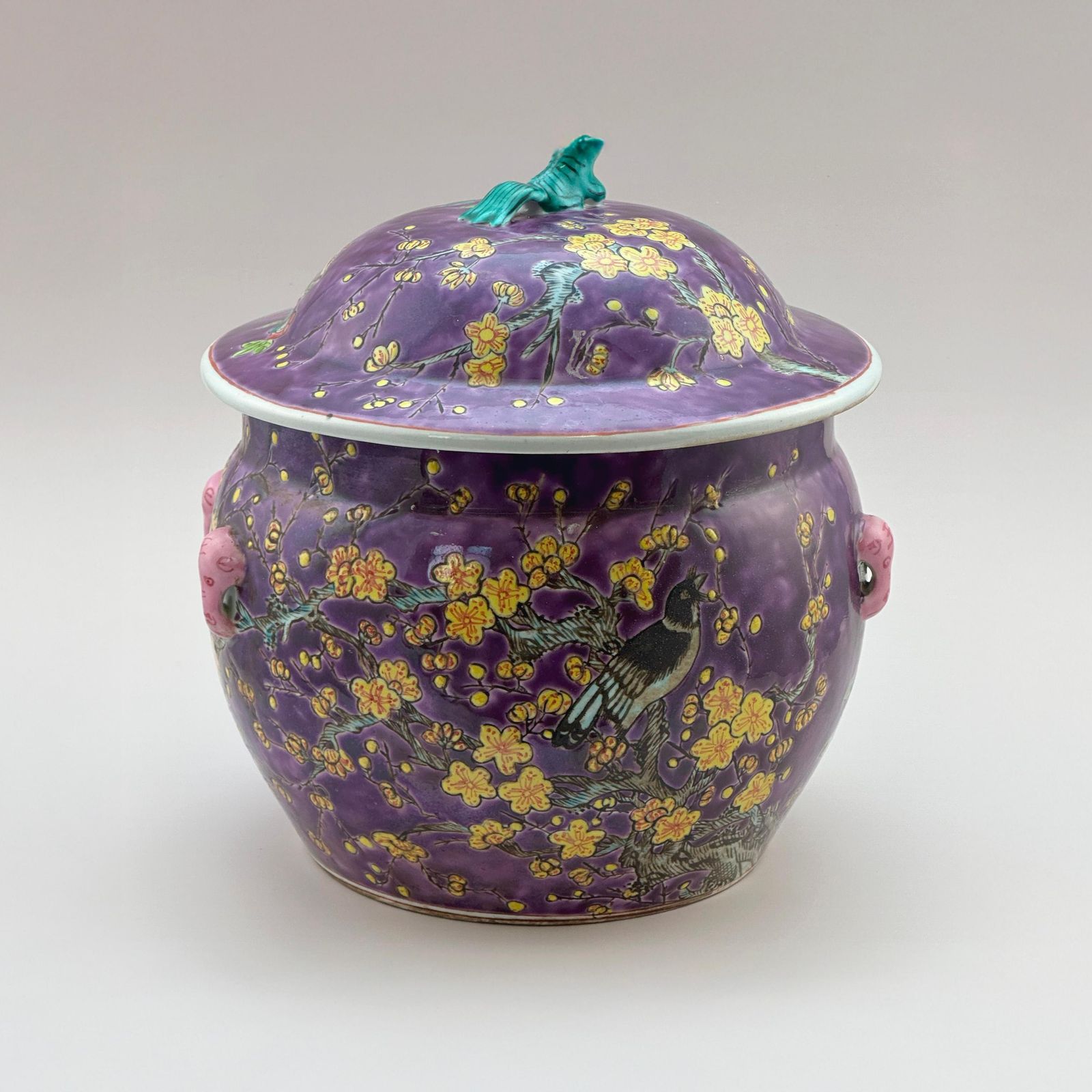 photo furniture Chinese Famille Rose Kamcheng Jar, Purple Ground, Dayazhai Style
