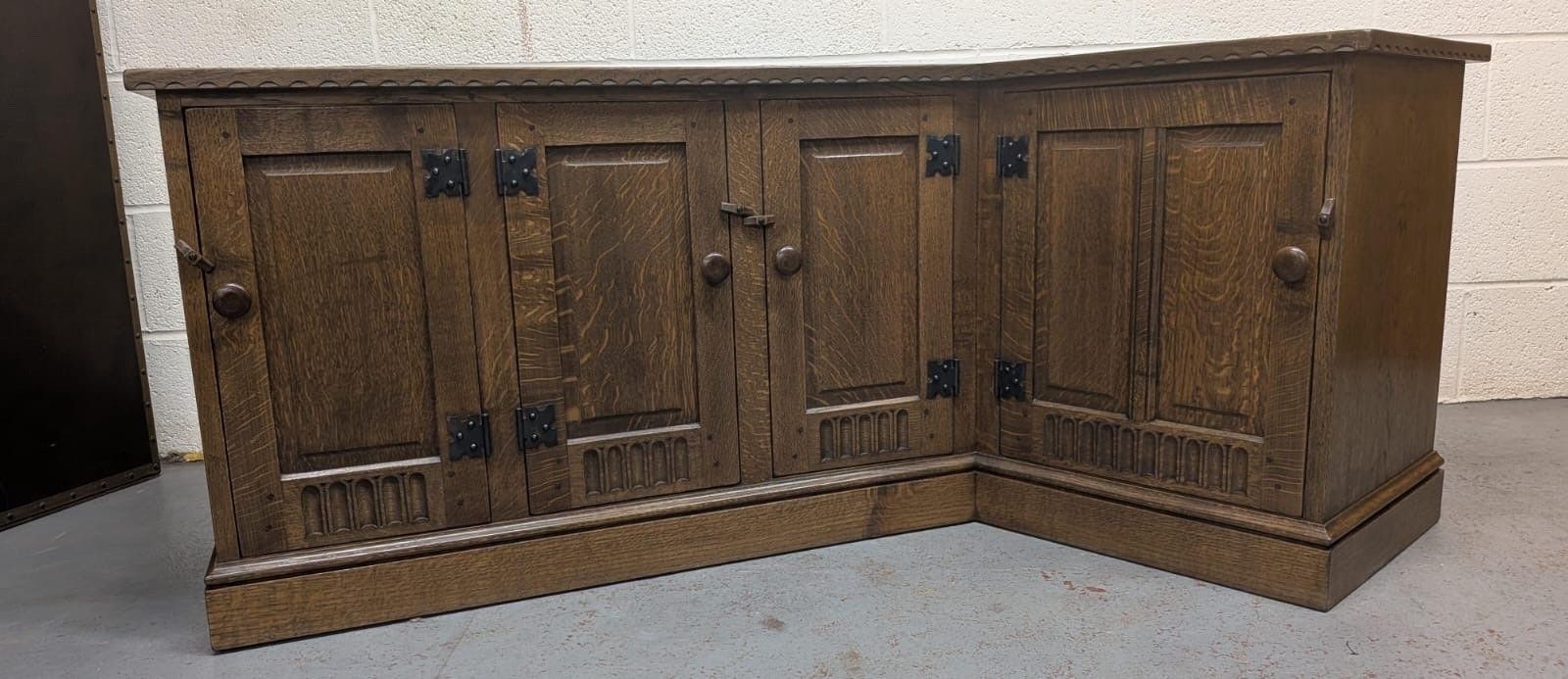Nigel Griffiths Solid Oak Collectable Media Unit photo vinterior