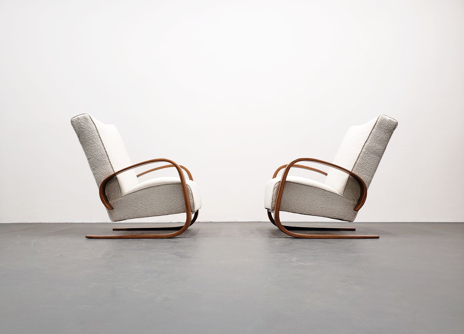 Cantilever Armchair By Miroslav Navrátil For Up Závody, 1950s photo for sale