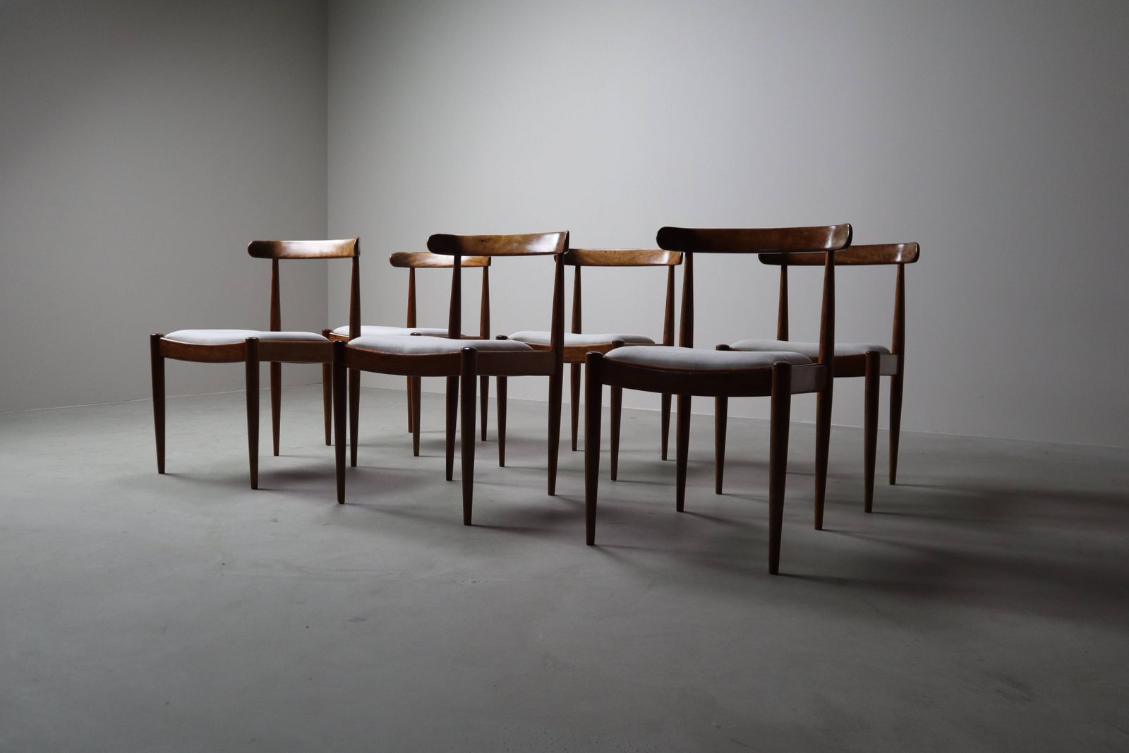Set Of Six Alfred Hendrickx Model 500 Dining Chairs In Rosewood, photo furniture