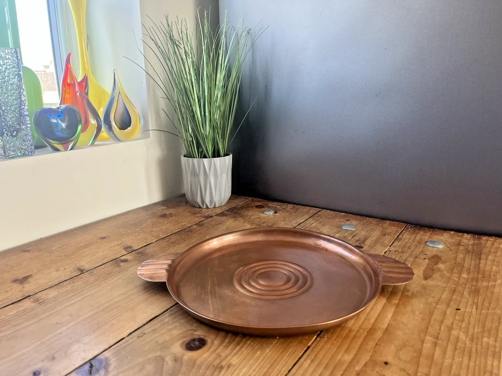 Antique Art Deco Copper Banded Bullseye Fanned Cocktail Drinks Serving Bar Tray photo for sale