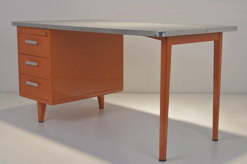 photo vinterior Desk In Sheet Steel From Gispen, 1955