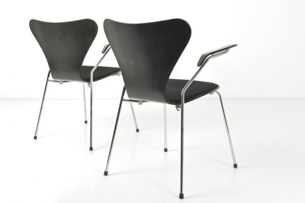 Model 3207 Chairs In Black Kvadrat Upholstery By Arne Jacobsen For Fritz Hansen, Denmark, 1996, Set Of 4 photo vinterior