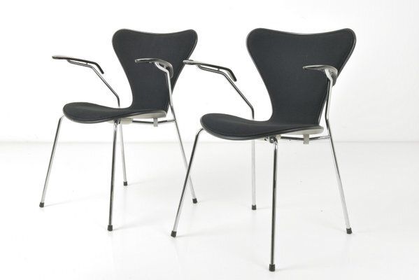 Model 3207 Chairs In Black Kvadrat Upholstery By Arne Jacobsen For Fritz Hansen, Denmark, 1996, Set Of 4 photo vintage