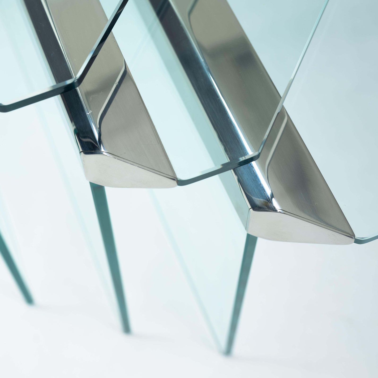 photo vintage Pierangelo Galotti Modern Nesting Tables In Chrome & Glass, Italy 1970s