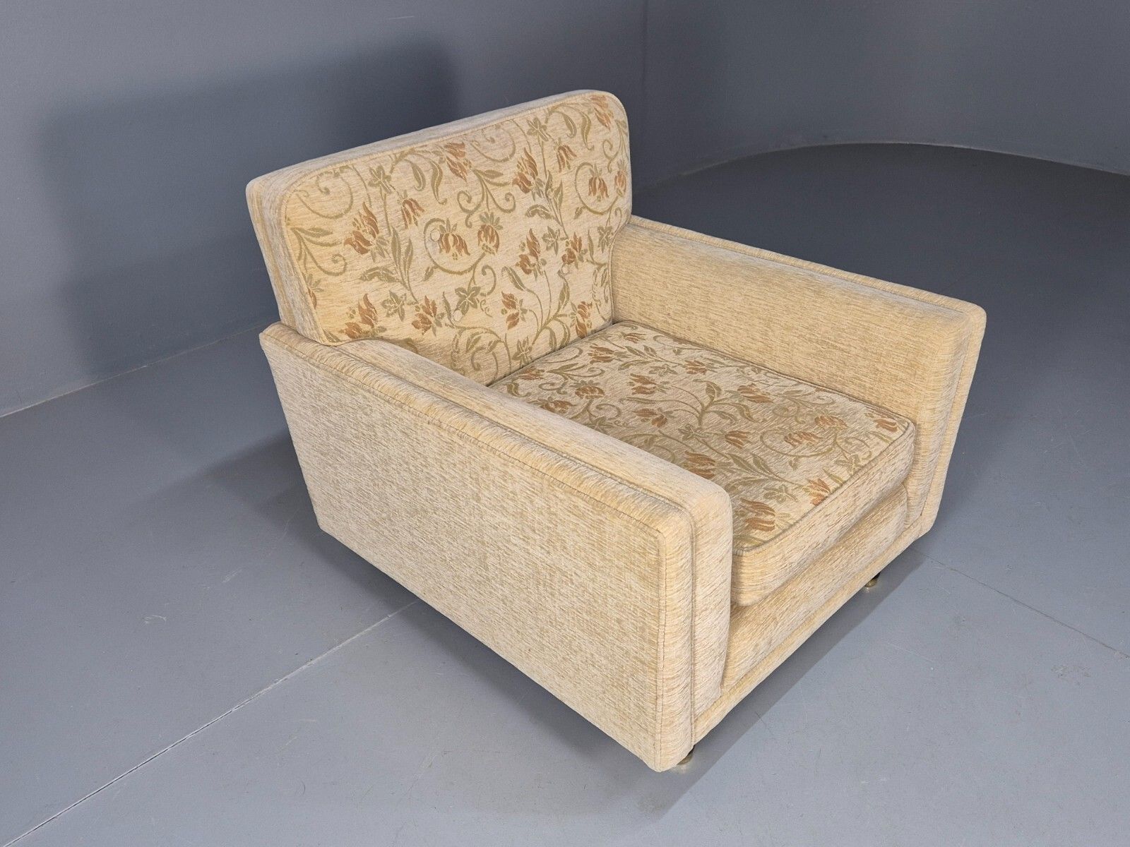 photo furniture Vintage 1960s Lounge Chair In Cream Floral Retro Mcm Eb9682 Mnor
