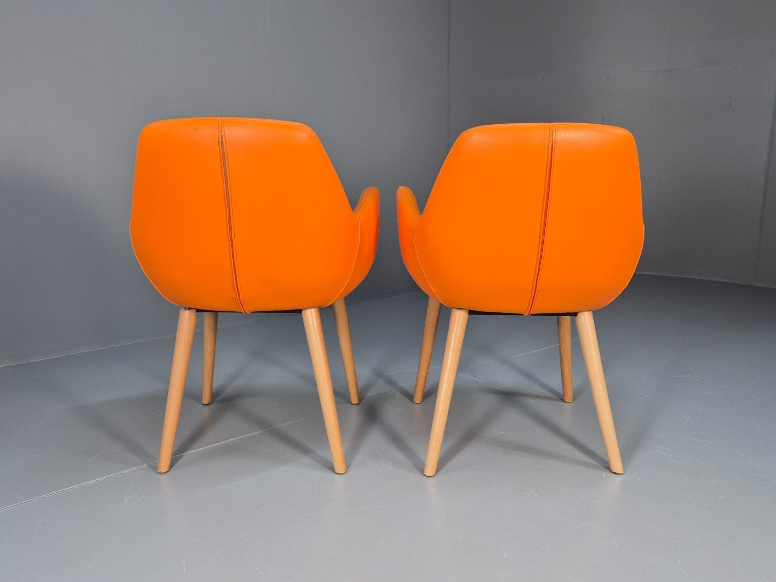 photo furniture 2 Vintage Orange Bucket Form Vinyl Armchairs Retro Modern Eb9708 Mnor