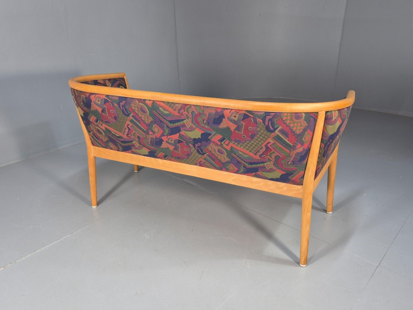 photo vintage Vintage 2 Seater Sofa Curved Beech Frame Multicoloured 1980s Danish Eb9290 M2ss