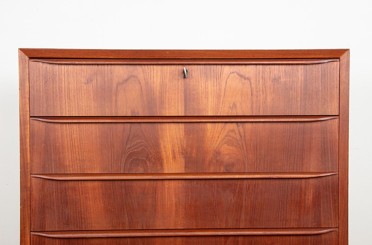 Commode 4 tiroirs en teck, Danemark, années 1960. photo furniture