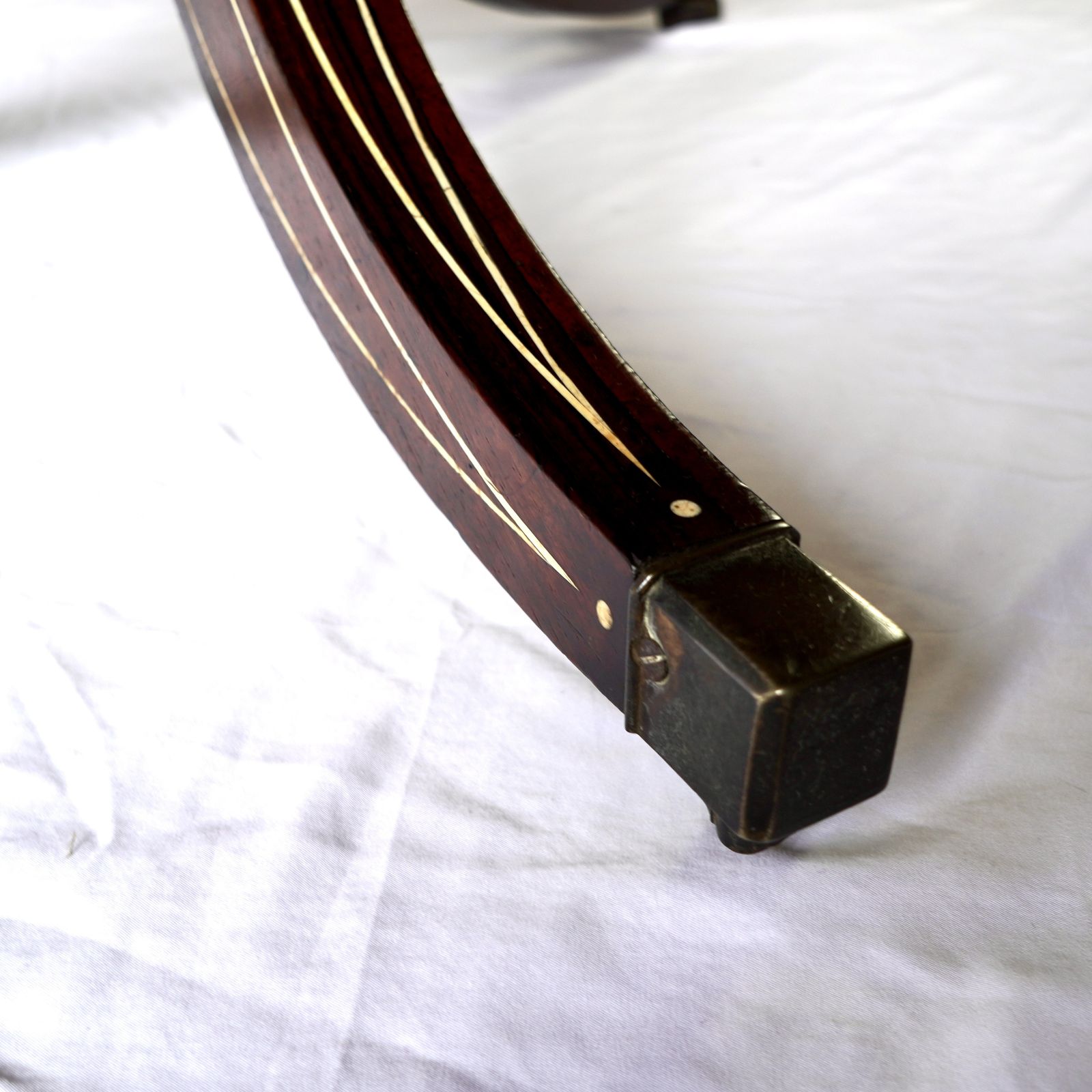 photo vintage Fine Regency Rosewood And Ivory Inlaid Circular Tilt Top Centre Table