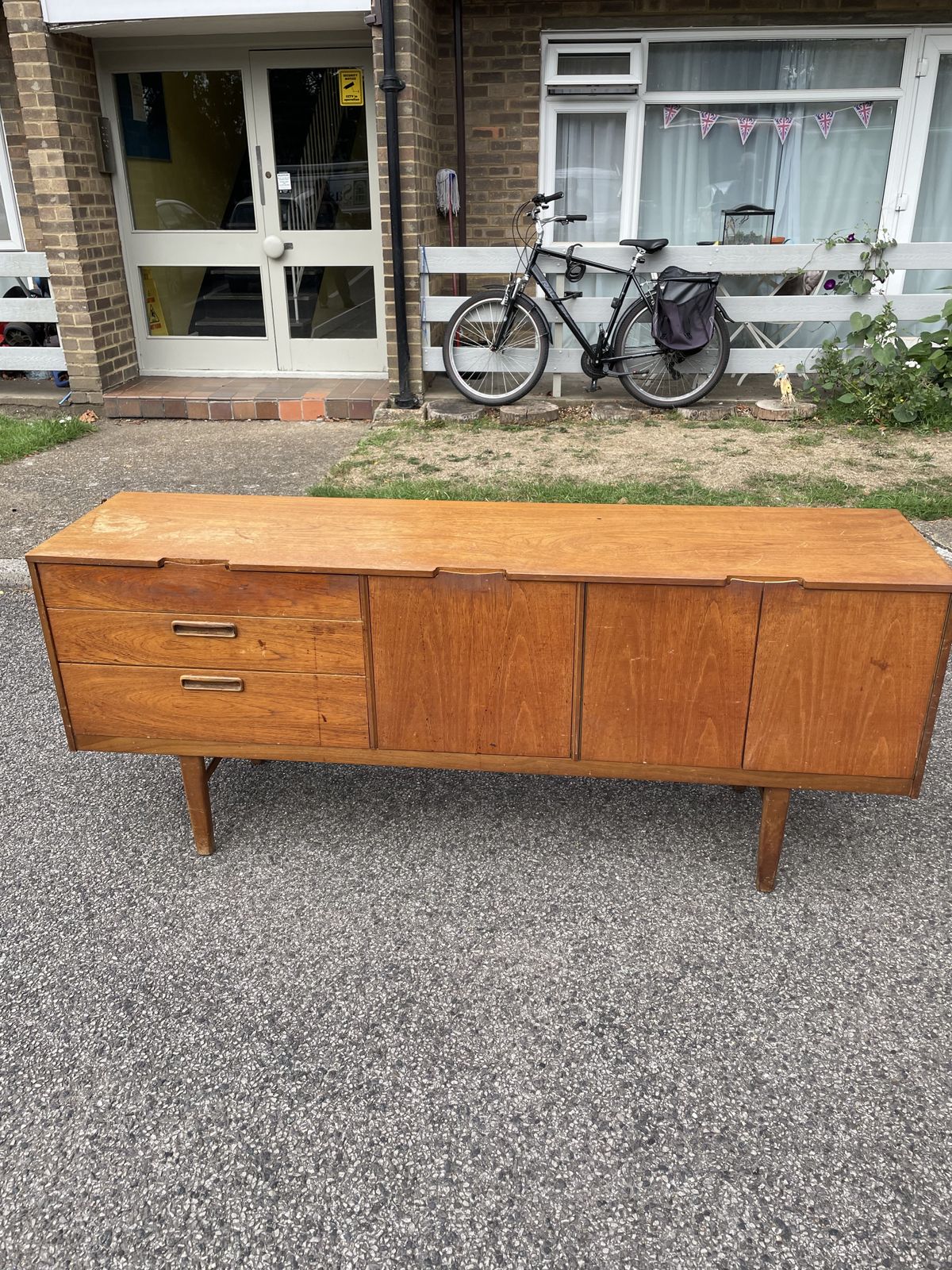 Vintage Teak Credenza, 1960's   70's, Sleek Mid Century Design photo 590.0