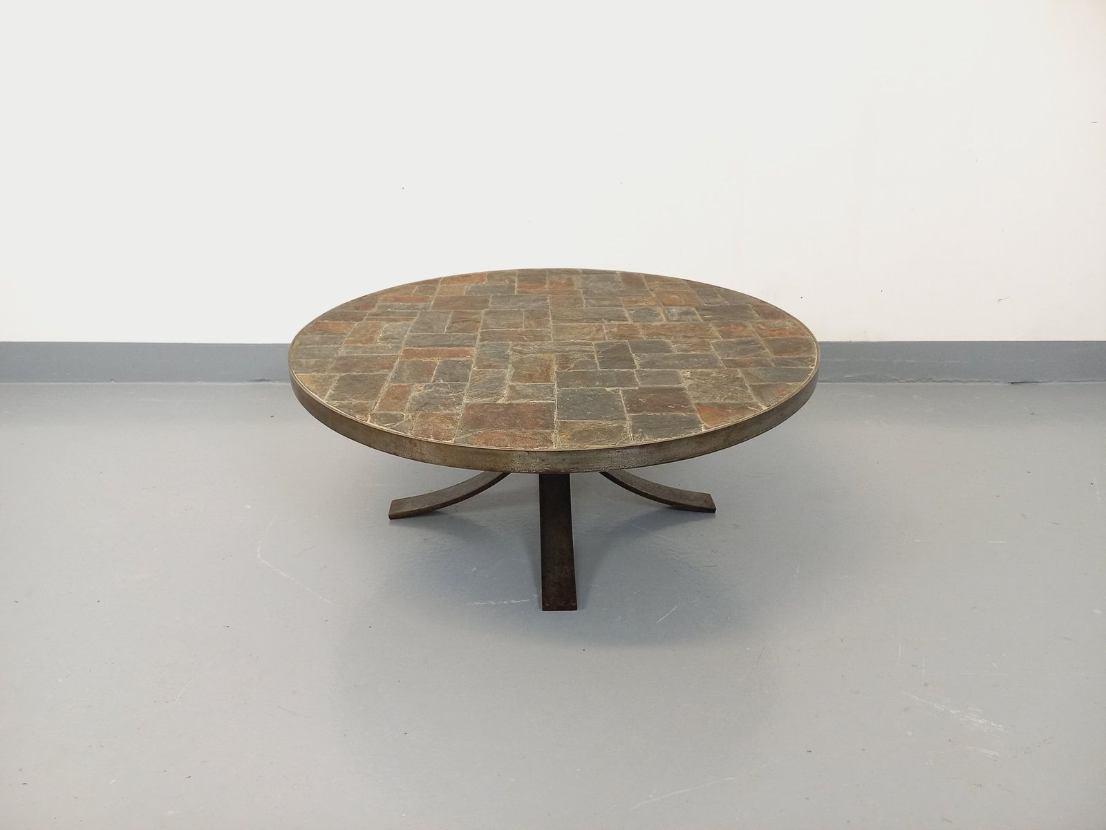 1055.0 Brutalist Round Coffee Table In Metal And Slate photo