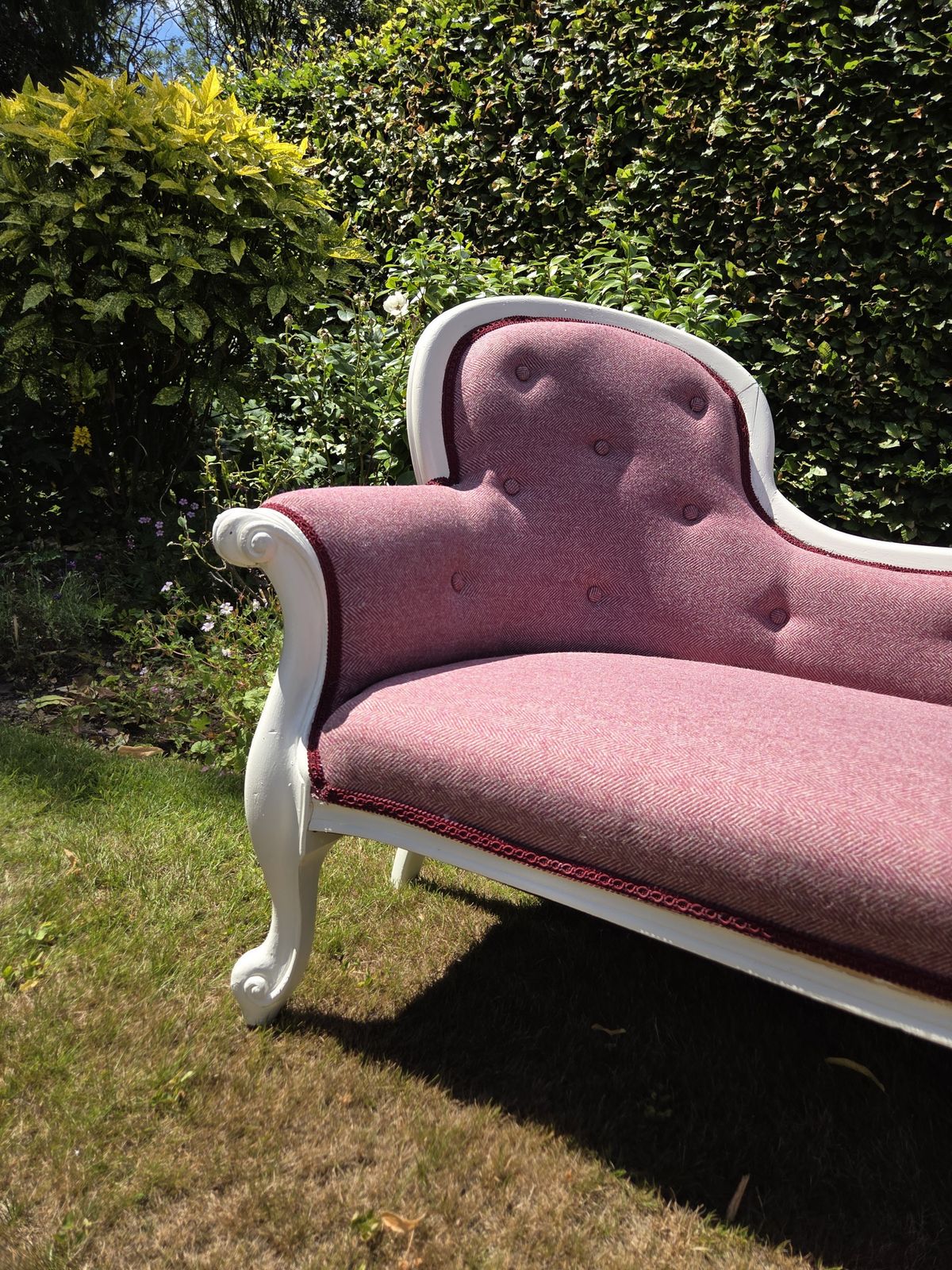 Cream Painted Chaise Longue With Herringbone Tweed Upholstery photo 1400.0