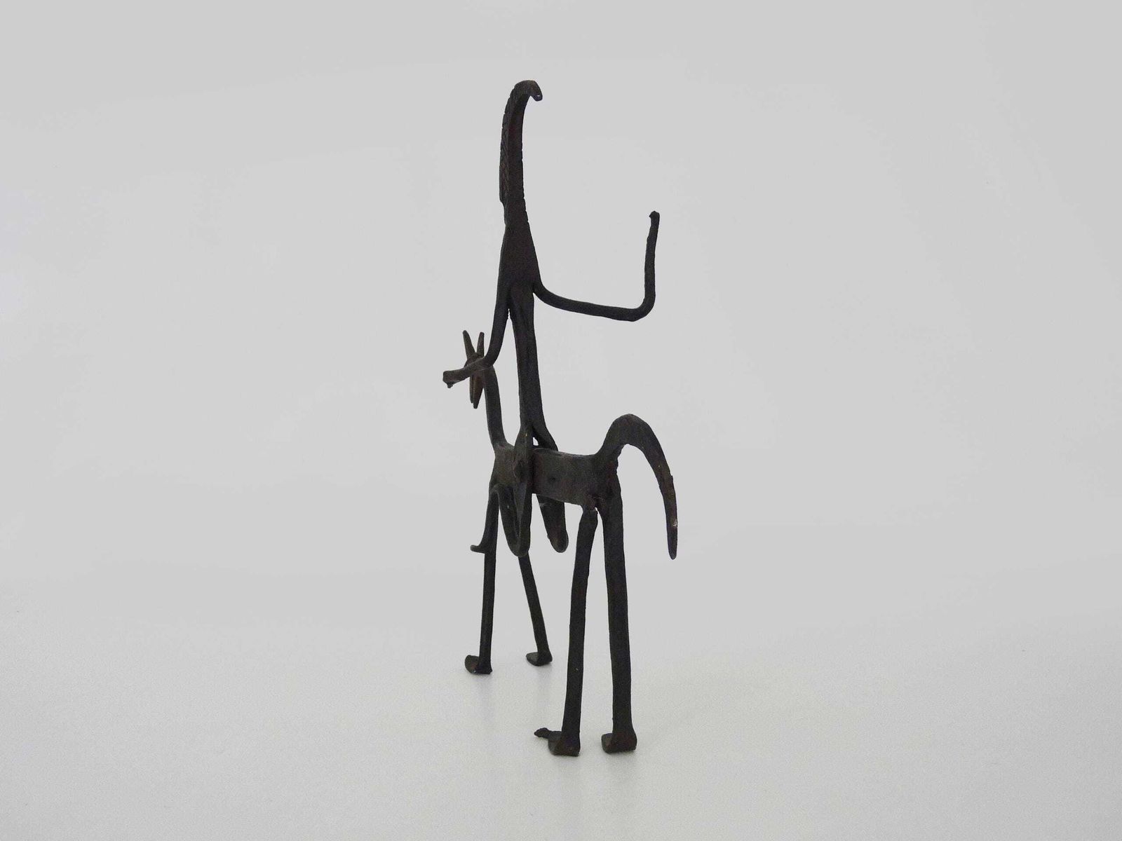 Smeedijzeren Sculptuur Van Een Dogon Ruiter Uit Mali, Tribale Kunst. Afrikaanse Kunst. Afrika photo vintage