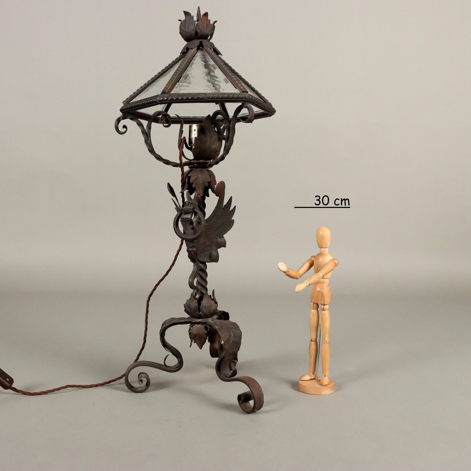 Neo Renaissance Style Lamp Iron XX Century photo furniture