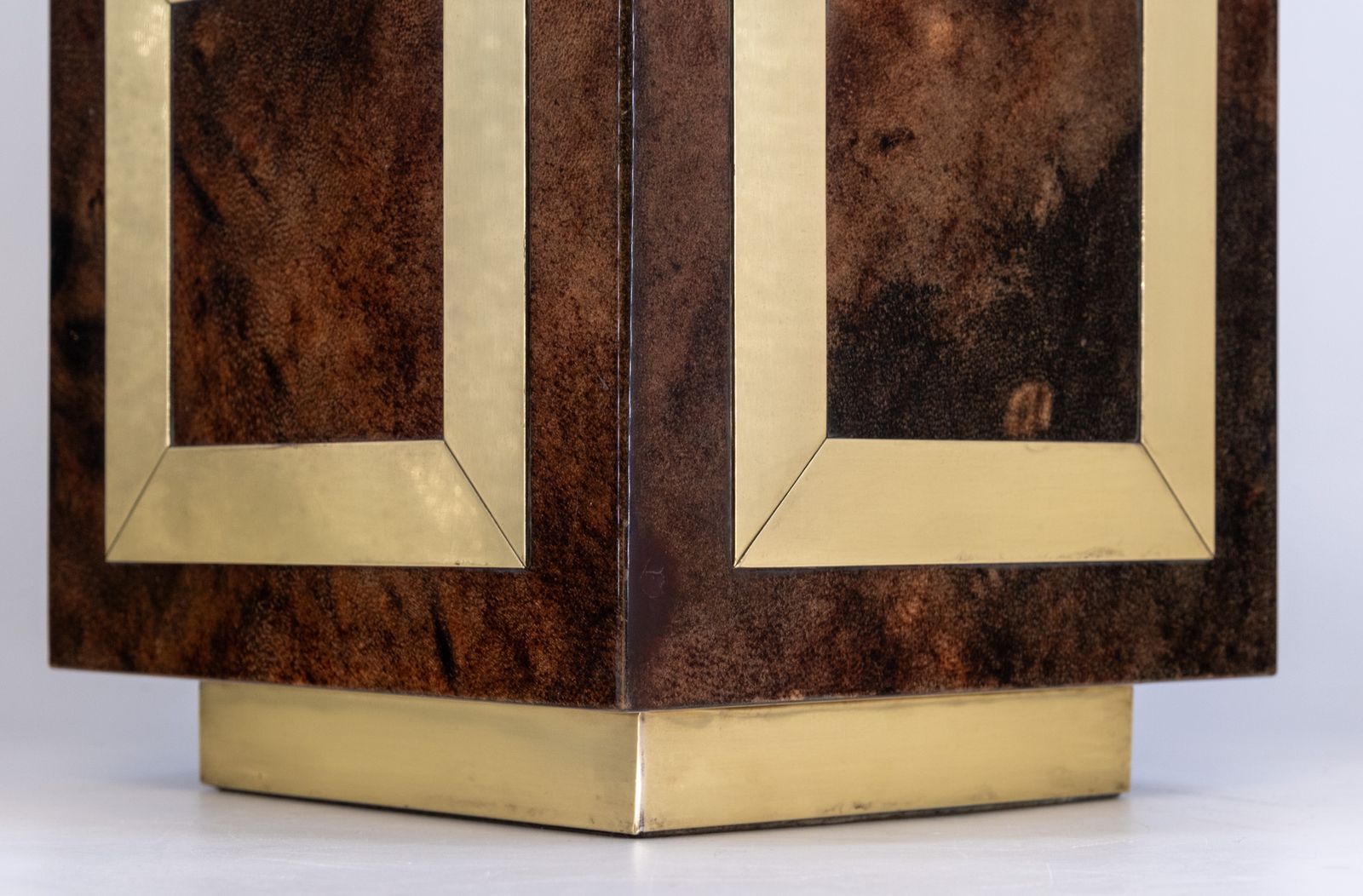 Italian Lacquered Vellum & Brass Large Table Lamp And Shade Attr Aldo Tura 1960 photo 1250.0