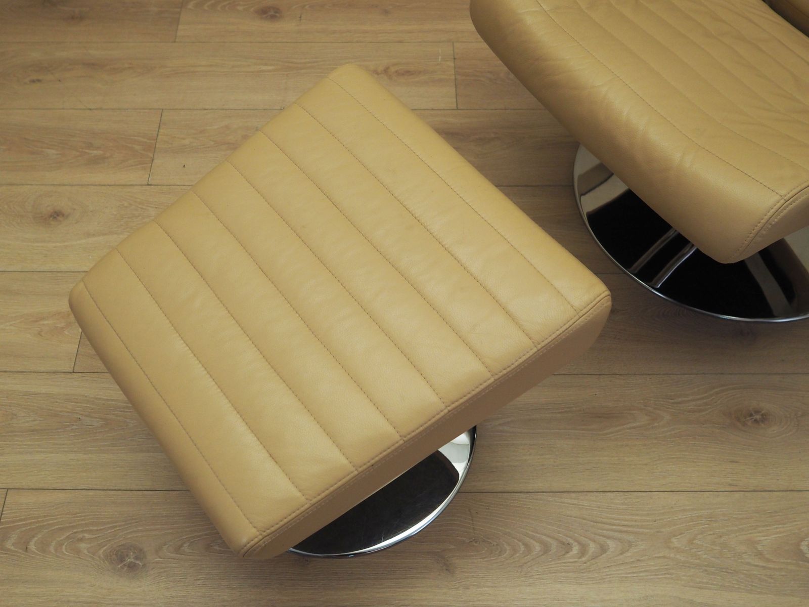Lounge Fauteuil Met Voetenbank, Deens Design, Jaren 1970, Fabrikant: Boconcept photo vintage