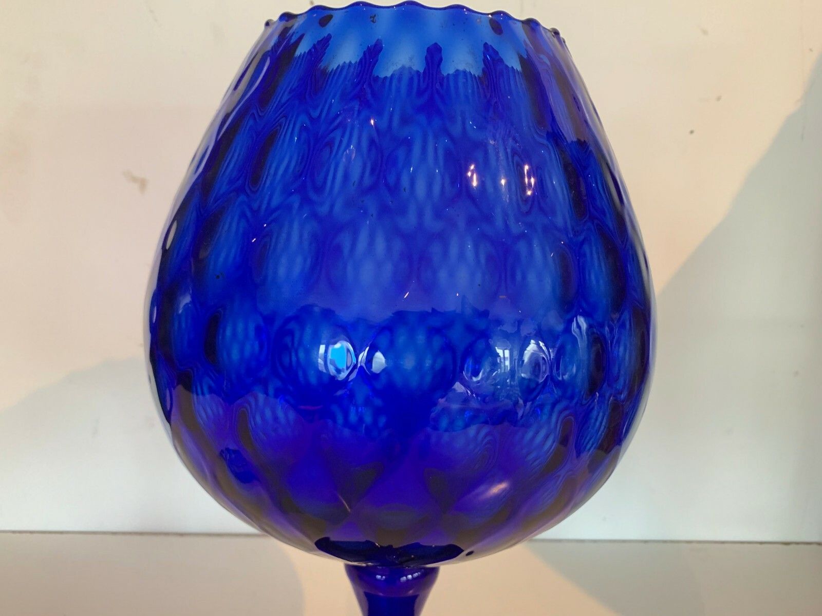 Vase Conique  Sur Pied Douche En Verre Bleu XX Siècle photo for sale