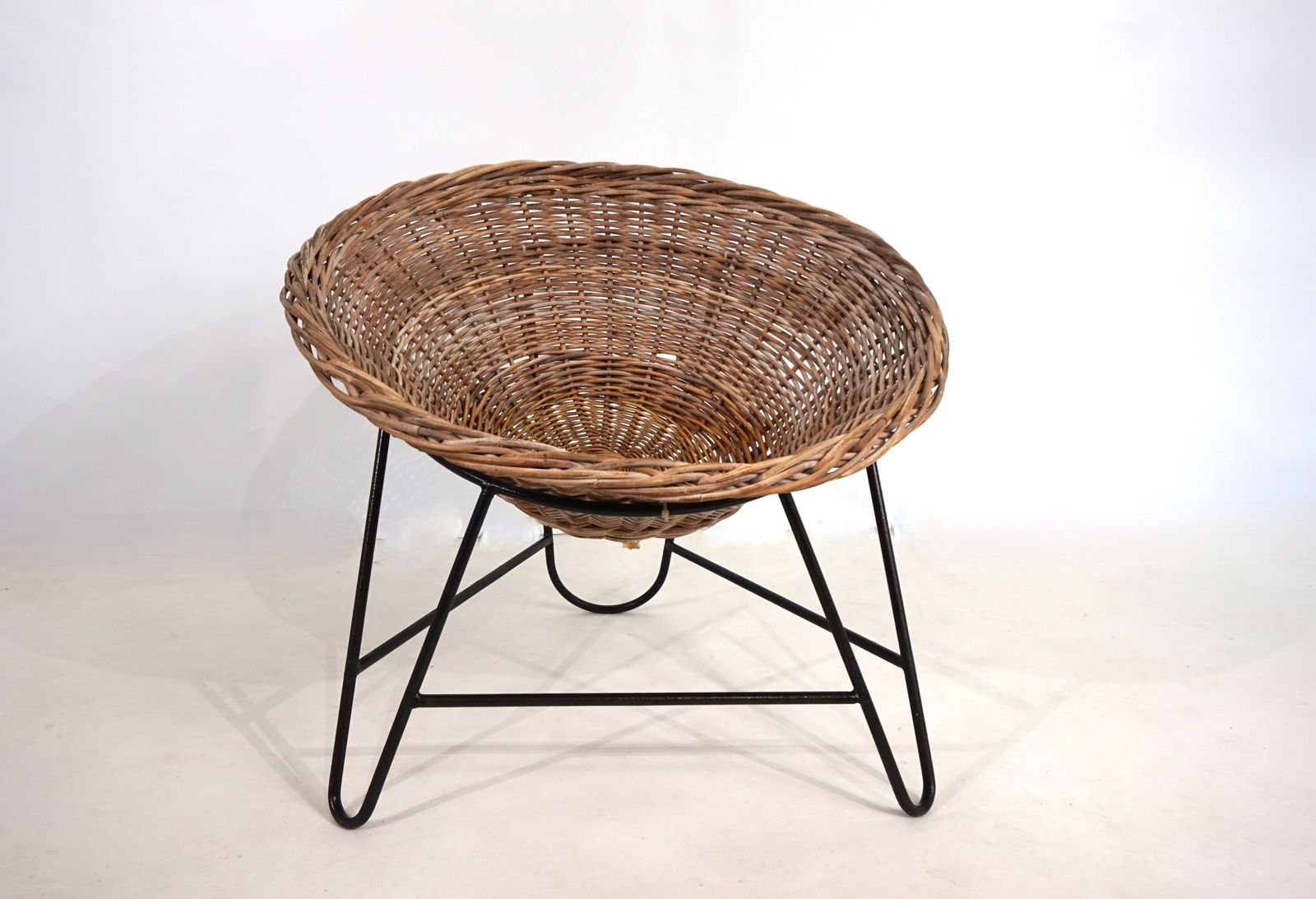 photo furniture Rattan Lounge Chair, 1960