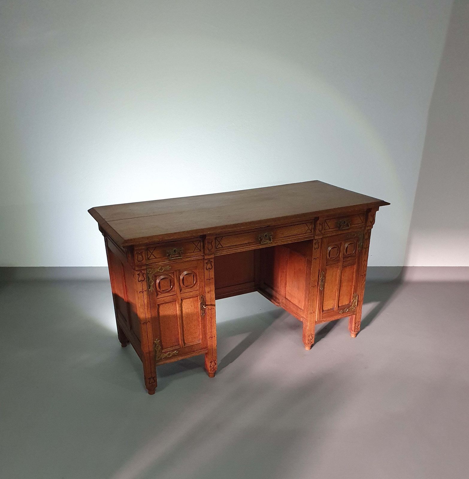 Art & Craft Desk Early 1920's Height 78 Width 135 Depth 60 Cm photo for sale