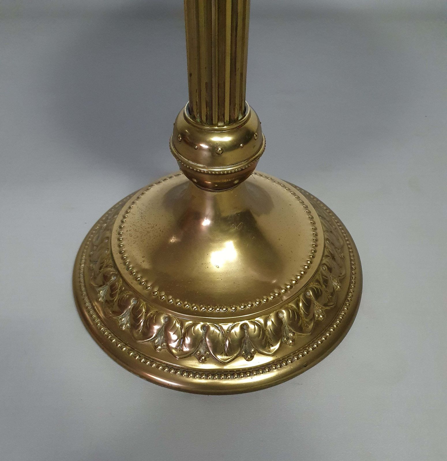 photo vintage Art Nouveau Brass Smoke Table