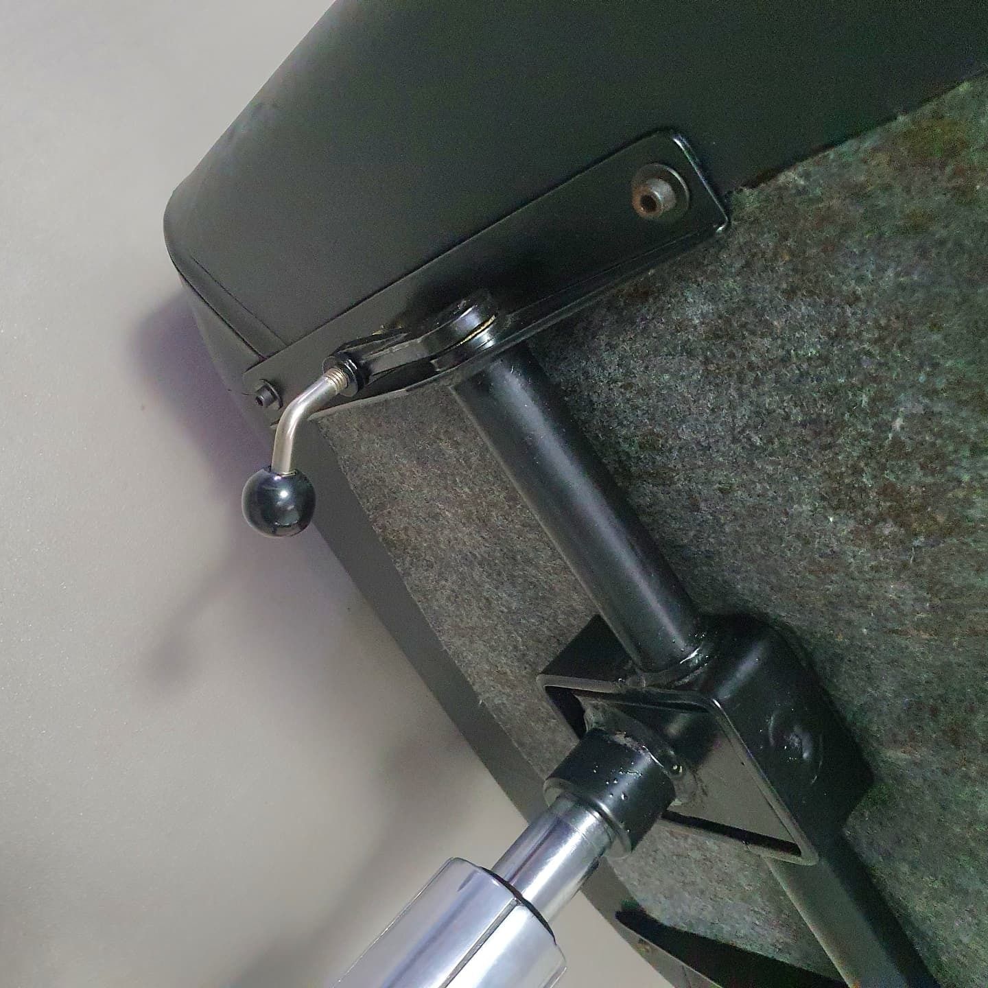 Vintage Office Chair P128 By Osvaldo Borsani For Tecno photo vinterior