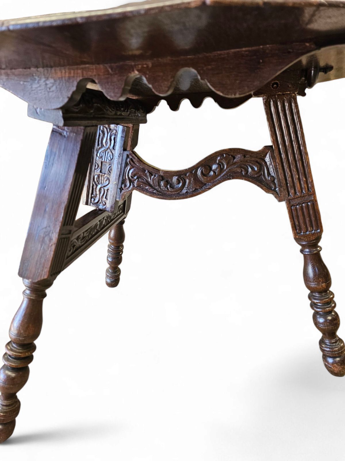 photo vinterior Antique Tripot Carved Folding Table / Netherlands / Oak /19th Century Circa 1880.