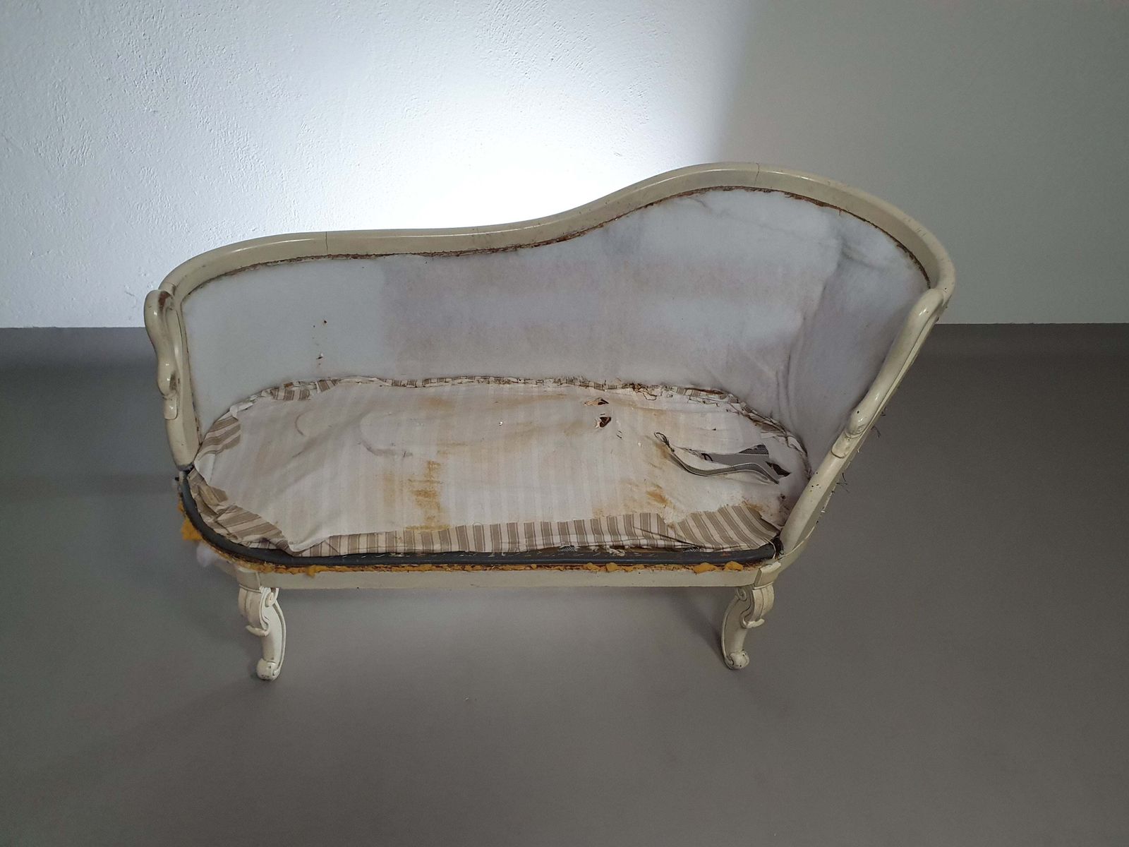 Beautiful Old Art Noveau , Unfinished Frenche Canapé / Chaise Longue With Gooseneck Armrests photo Furniture