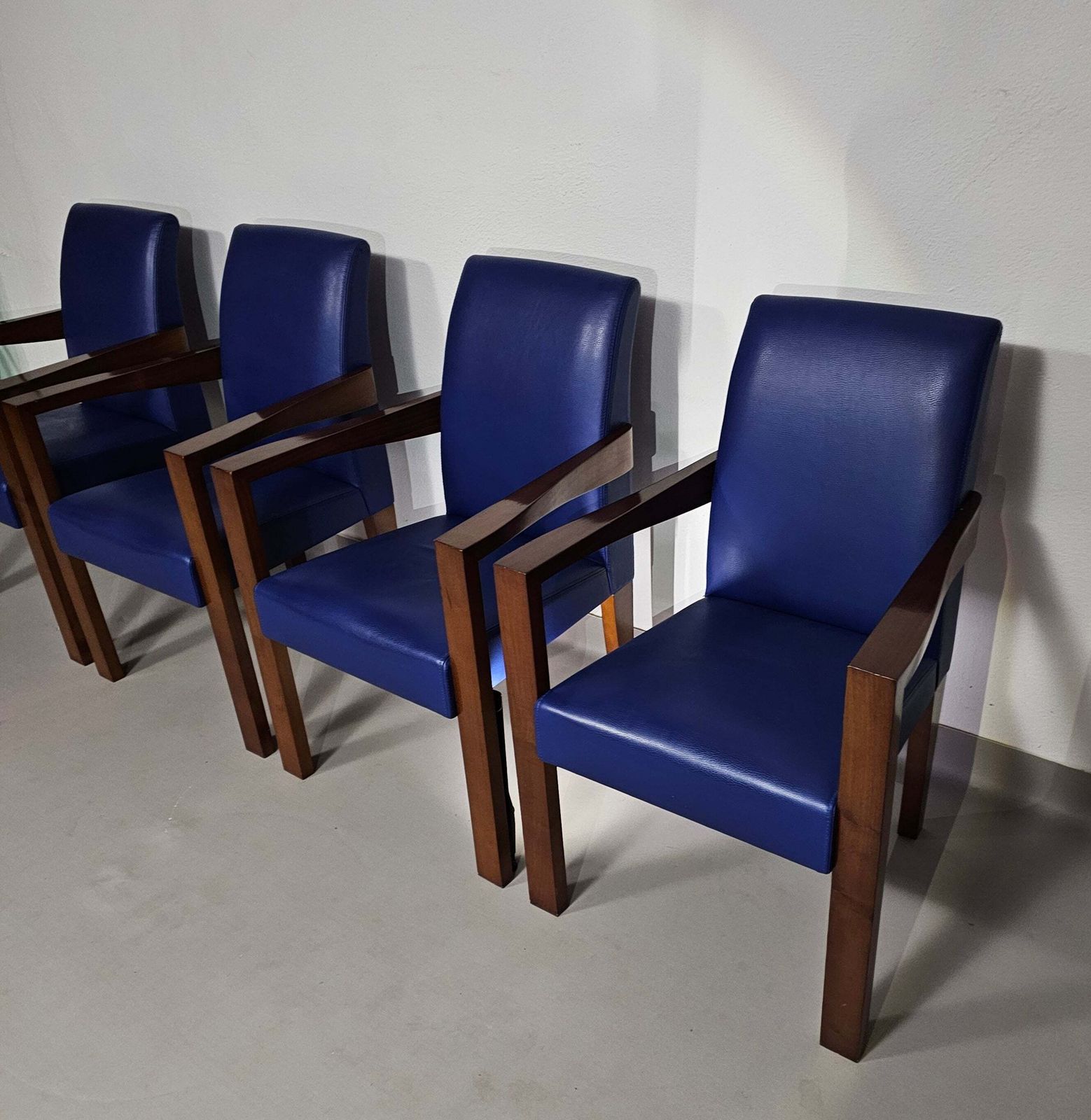 photo for sale 4 X Hugues Chevalier Conference Ying Bridge Chair / Leather