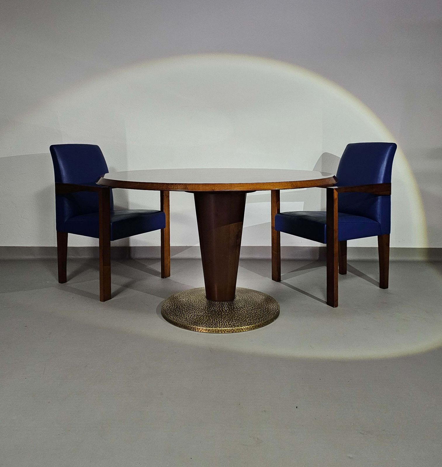 photo vintage 4 X Hugues Chevalier Conference Ying Bridge Chair / Leather