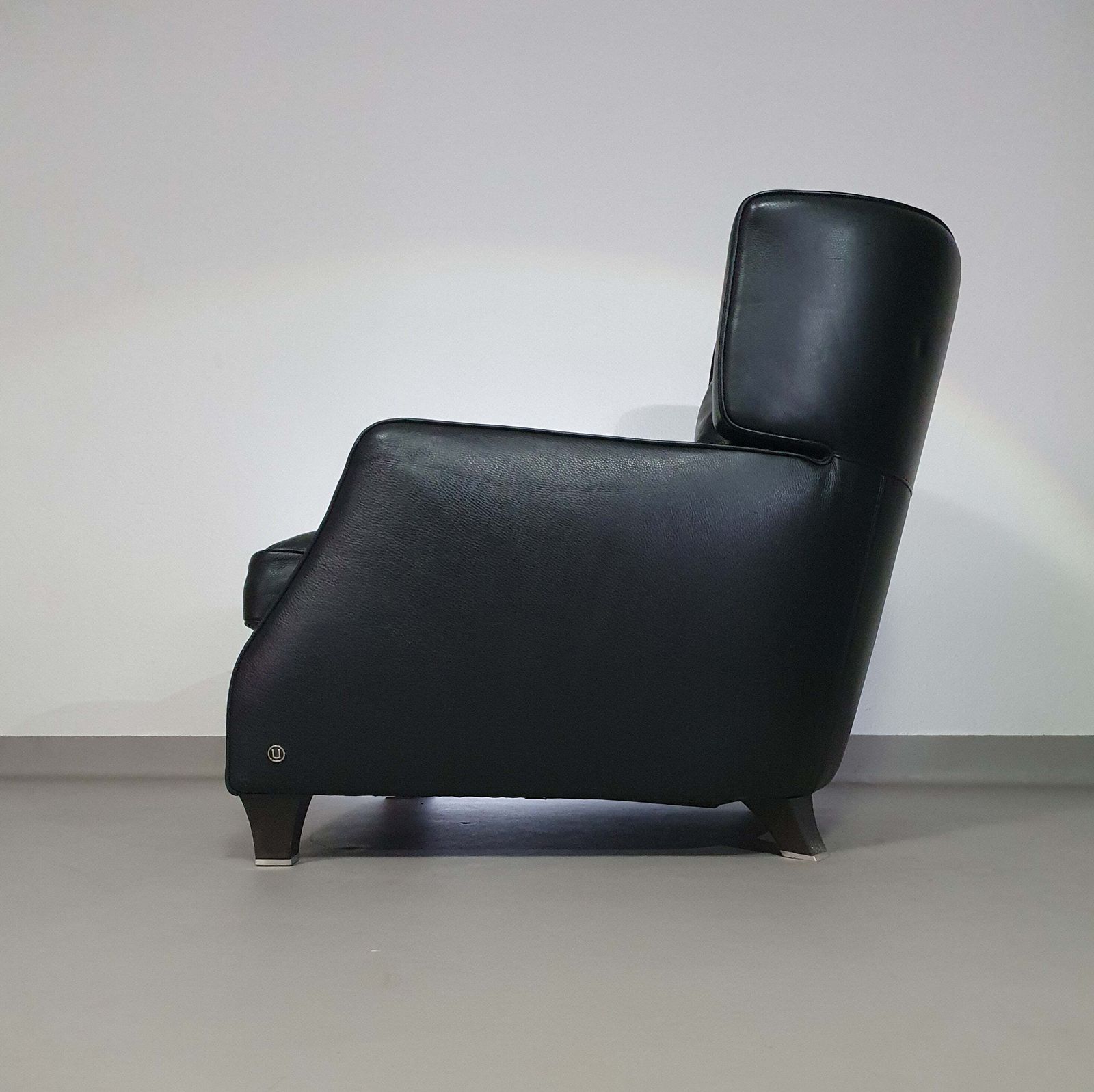 Furniture Amadeus Natuzzi Lounge Chair / Black Leather photo