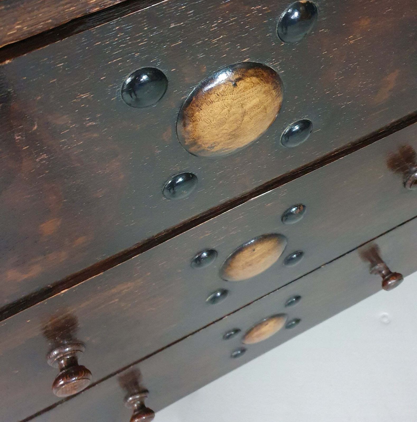 photo buy Particularly Cool English Chest Of Drawers / Chest Of Drawers. Dated (Charles 2 Era). Made Of Solid Oak With Beautiful Patina.